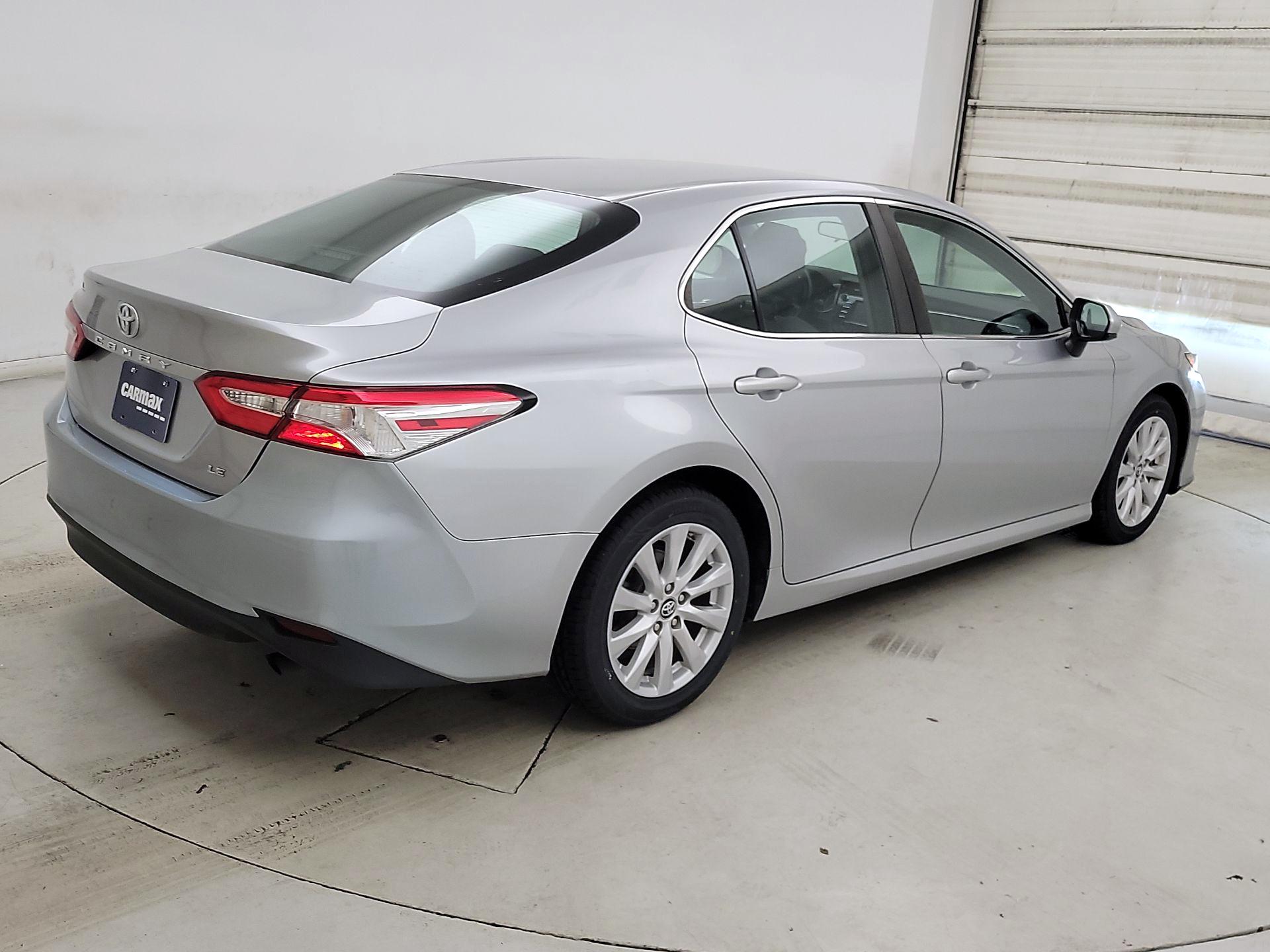 Thumbnail: 2018 Toyota Camry - 5