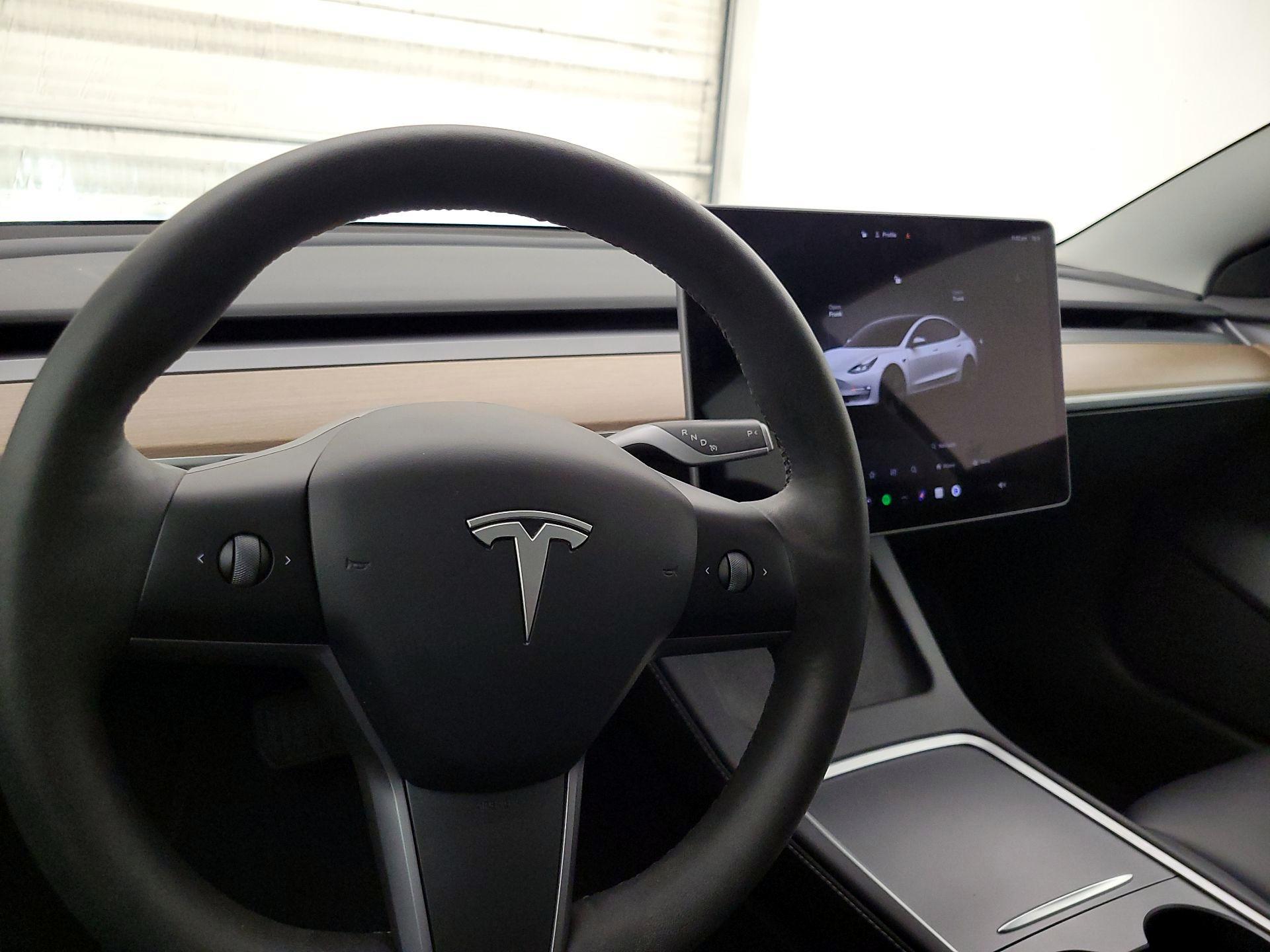 Thumbnail: 2023 Tesla Model 3 - 10