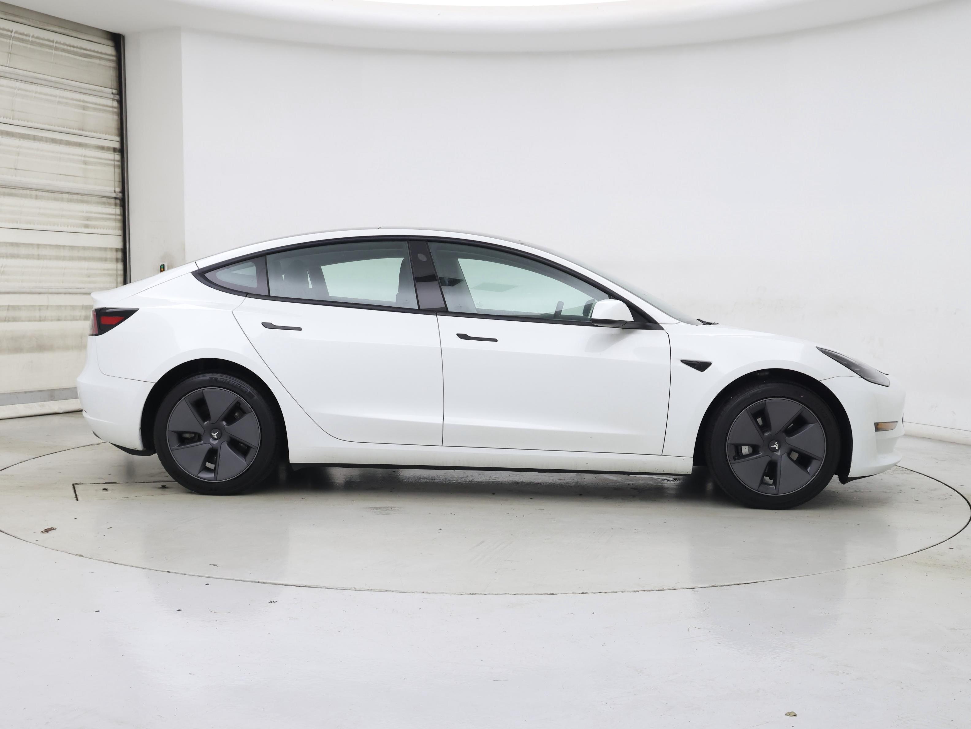 Thumbnail: 2023 Tesla Model 3 - 7