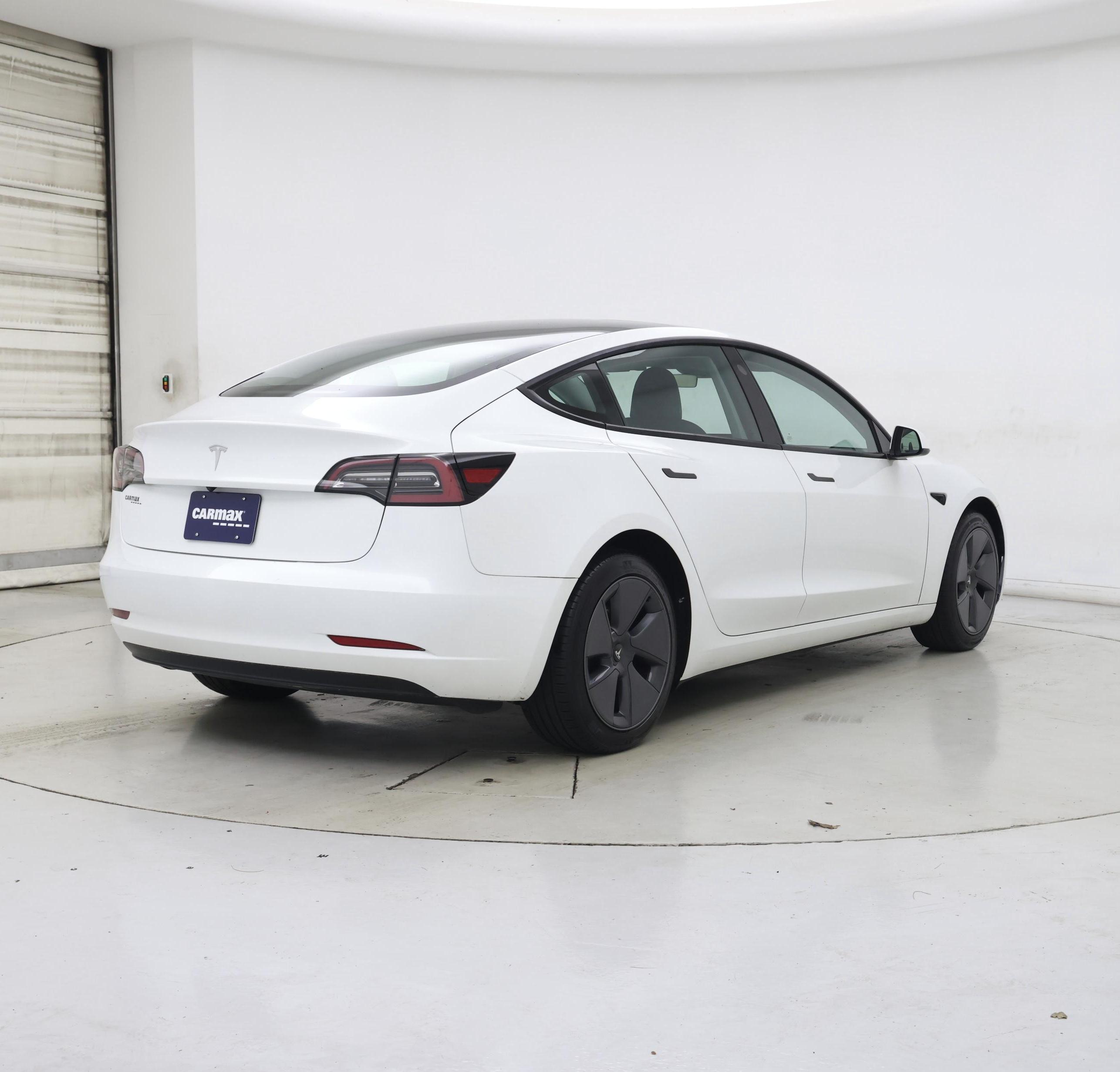 Thumbnail: 2023 Tesla Model 3 - 8
