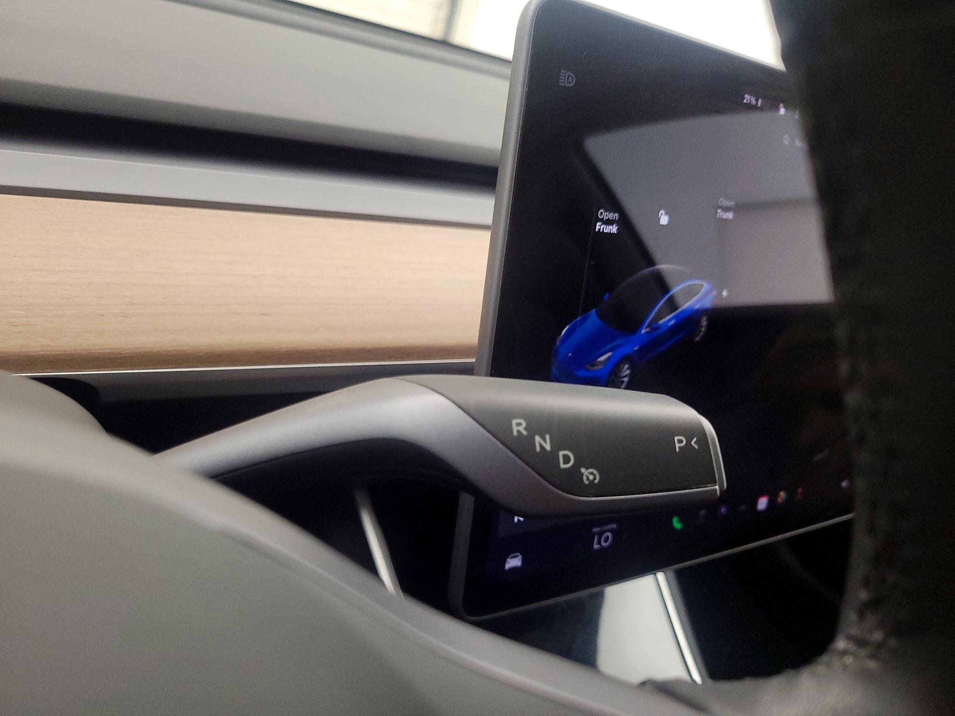 Thumbnail: 2019 Tesla Model 3 - 17