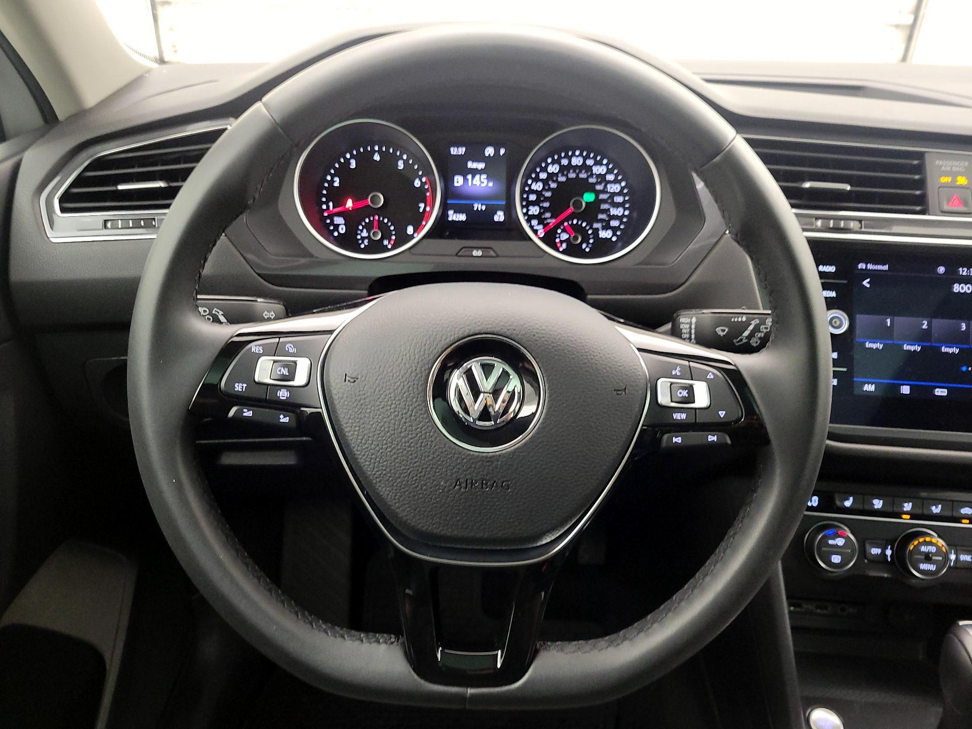 Thumbnail: 2020 Volkswagen Tiguan - 10