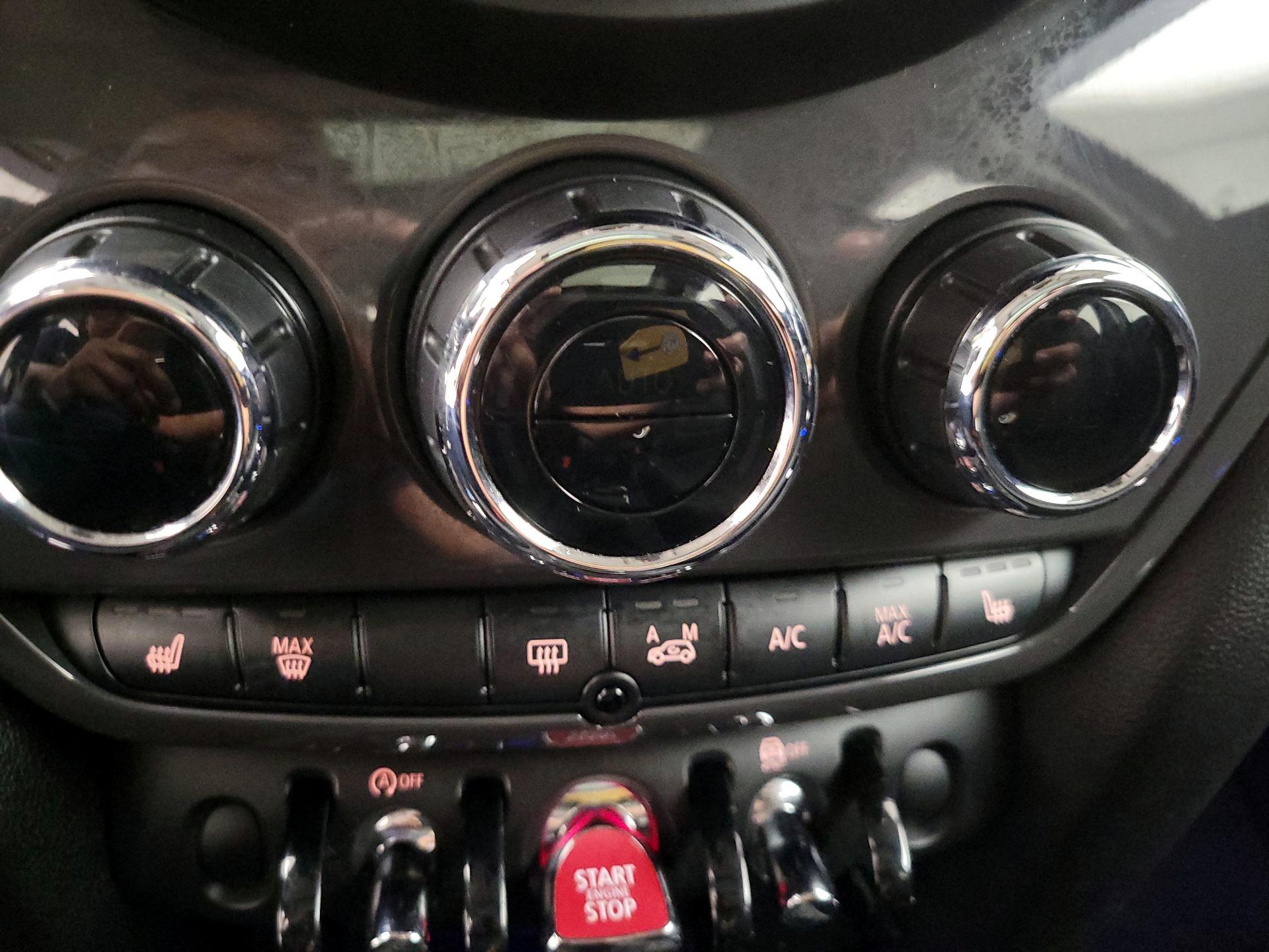 Thumbnail: 2020 MINI Cooper Countryman - 16