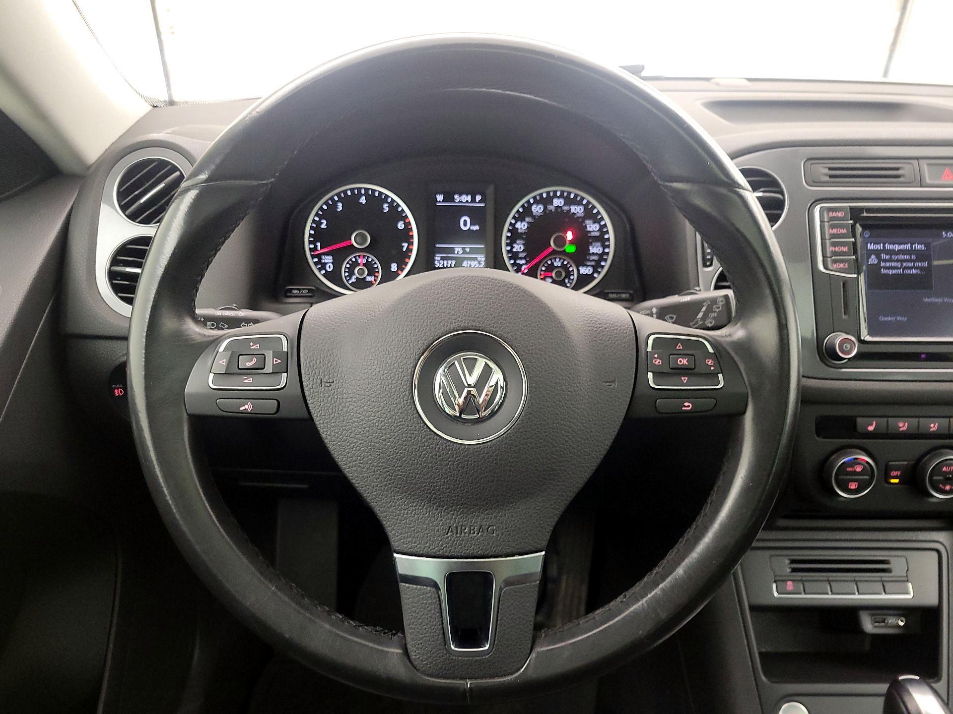 Thumbnail: 2017 Volkswagen Tiguan - 10