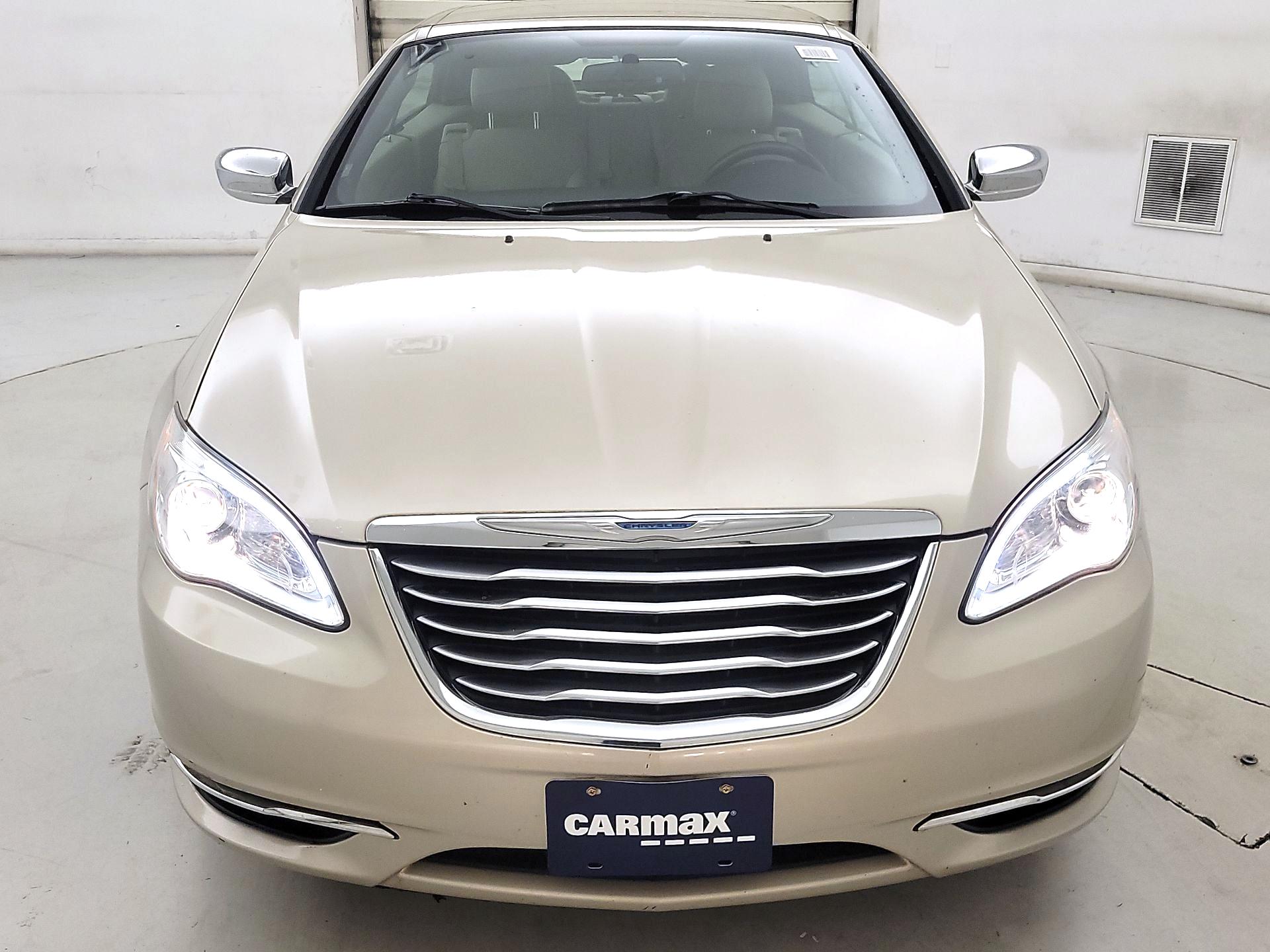 Thumbnail: 2014 Chrysler 200 - 2