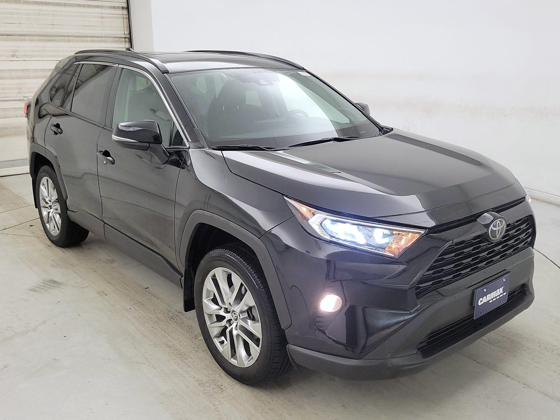 Thumbnail: 2021 Toyota RAV4 - 1