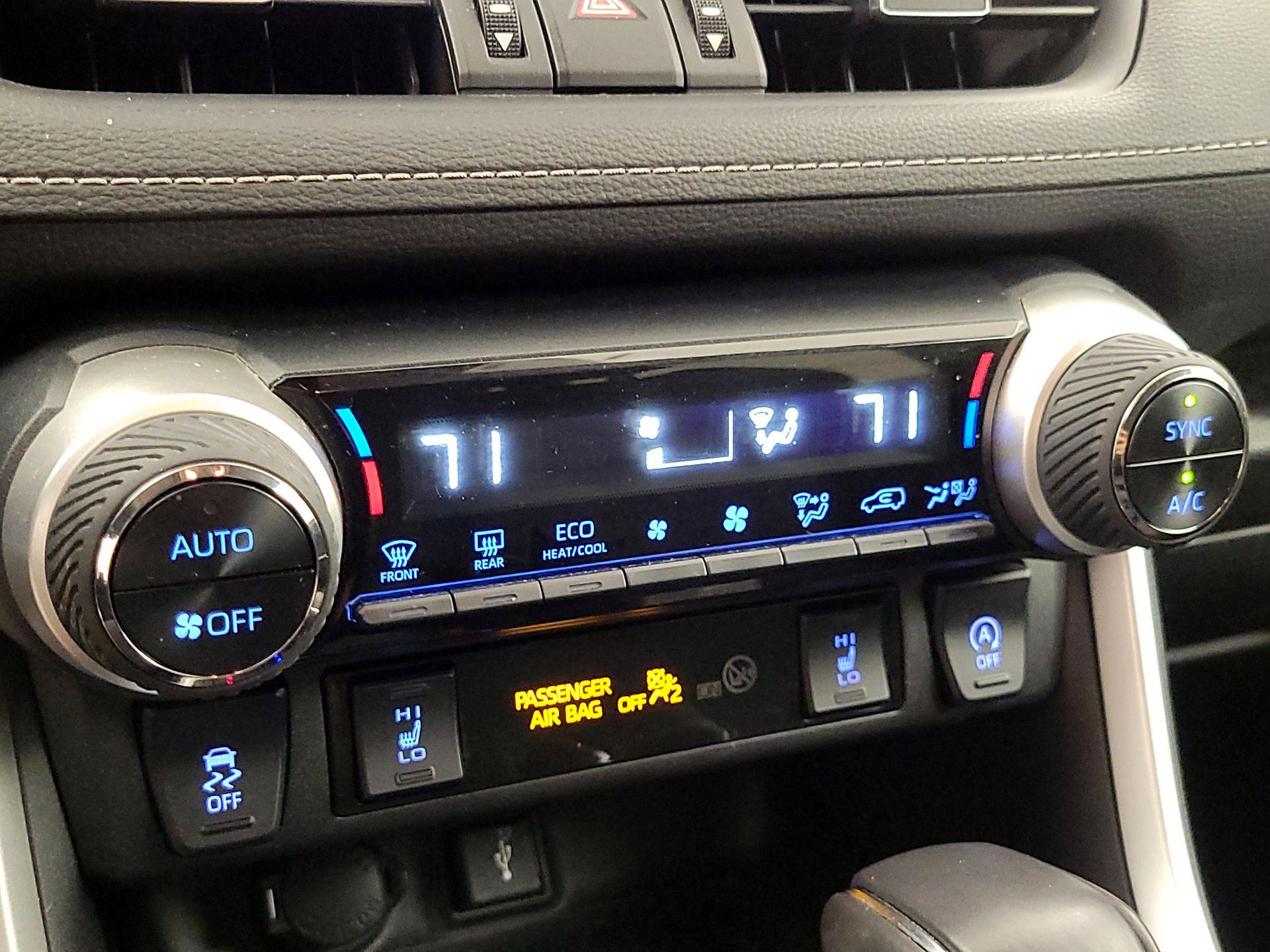 Thumbnail: 2021 Toyota RAV4 - 14