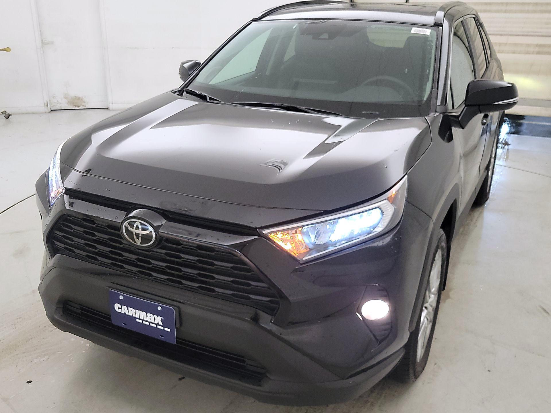Thumbnail: 2021 Toyota RAV4 - 3