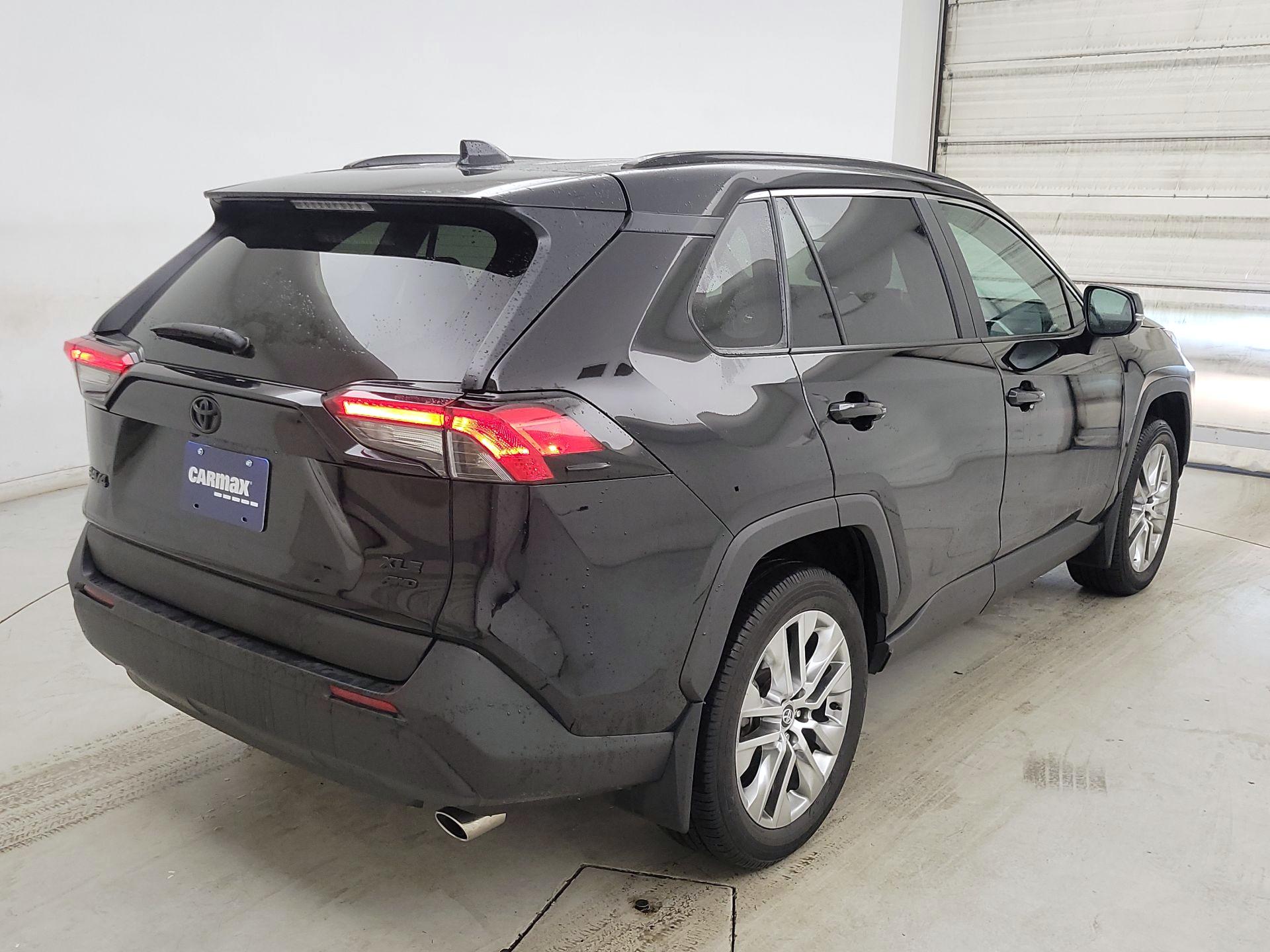 Thumbnail: 2021 Toyota RAV4 - 5