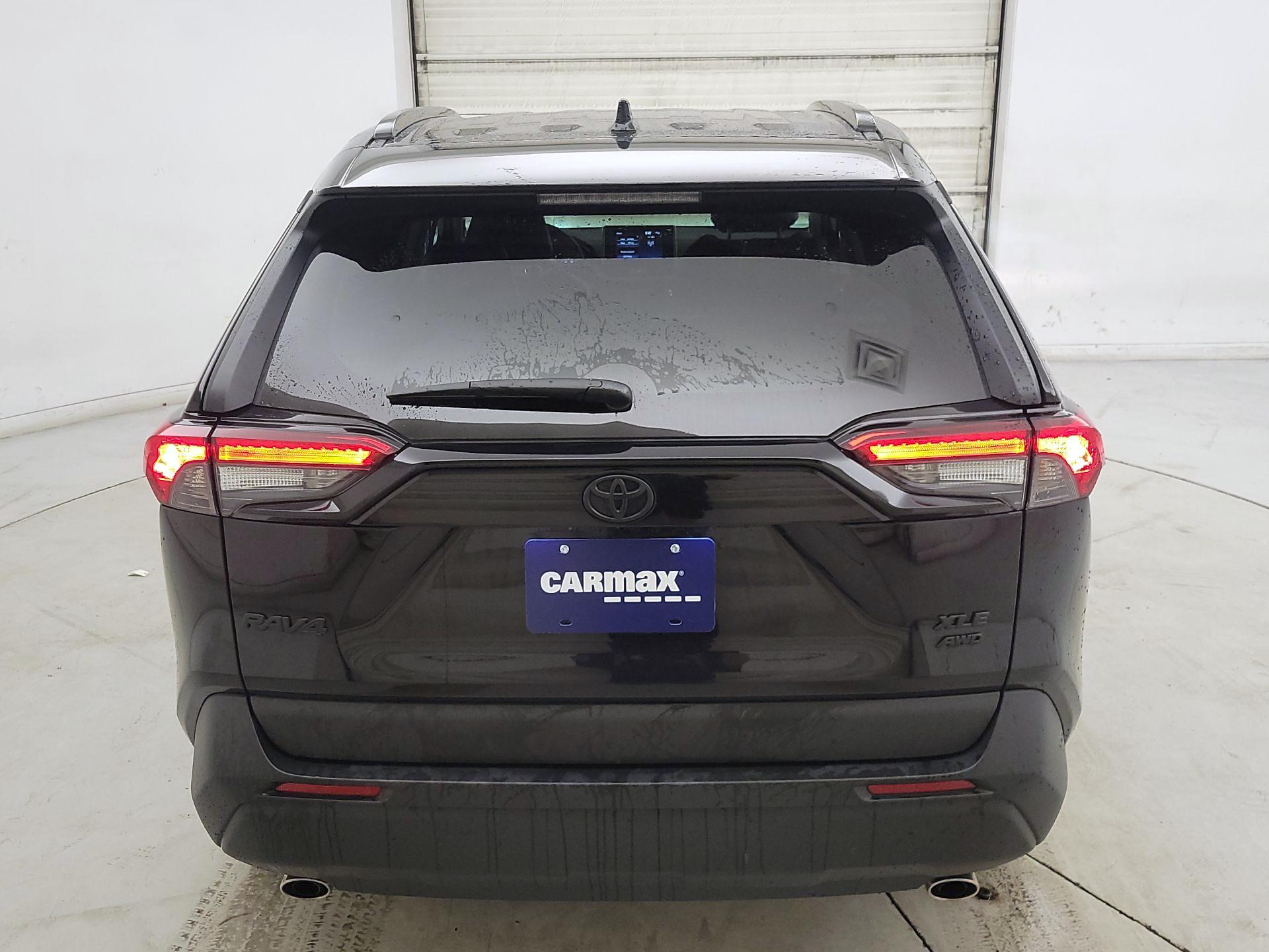 Thumbnail: 2021 Toyota RAV4 - 6