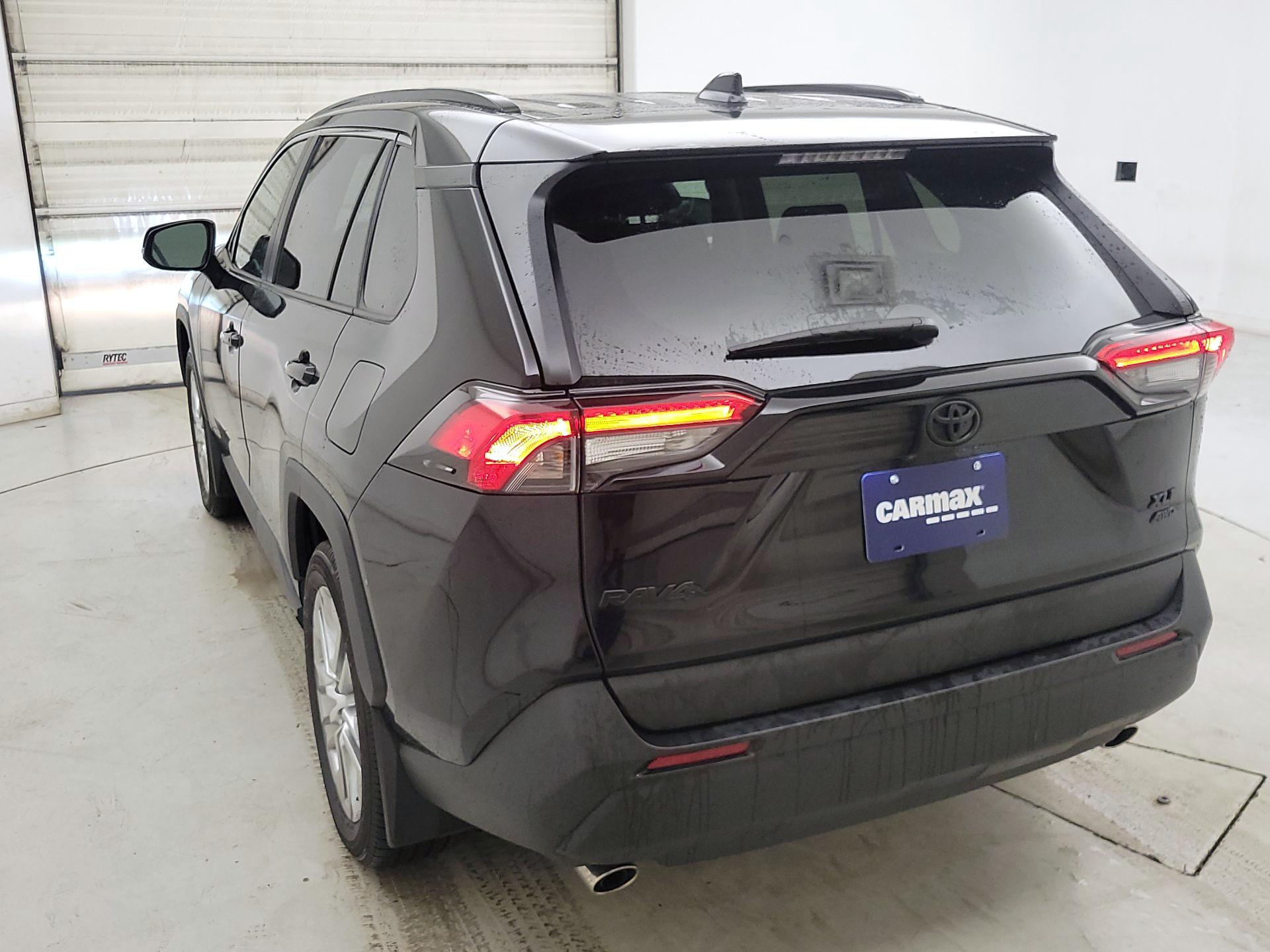 Thumbnail: 2021 Toyota RAV4 - 7