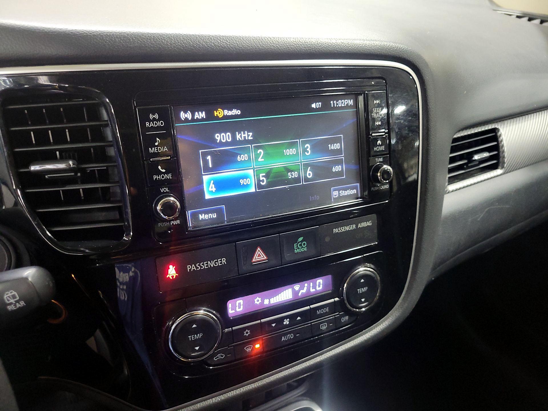 Thumbnail: 2018 Mitsubishi Outlander - 15