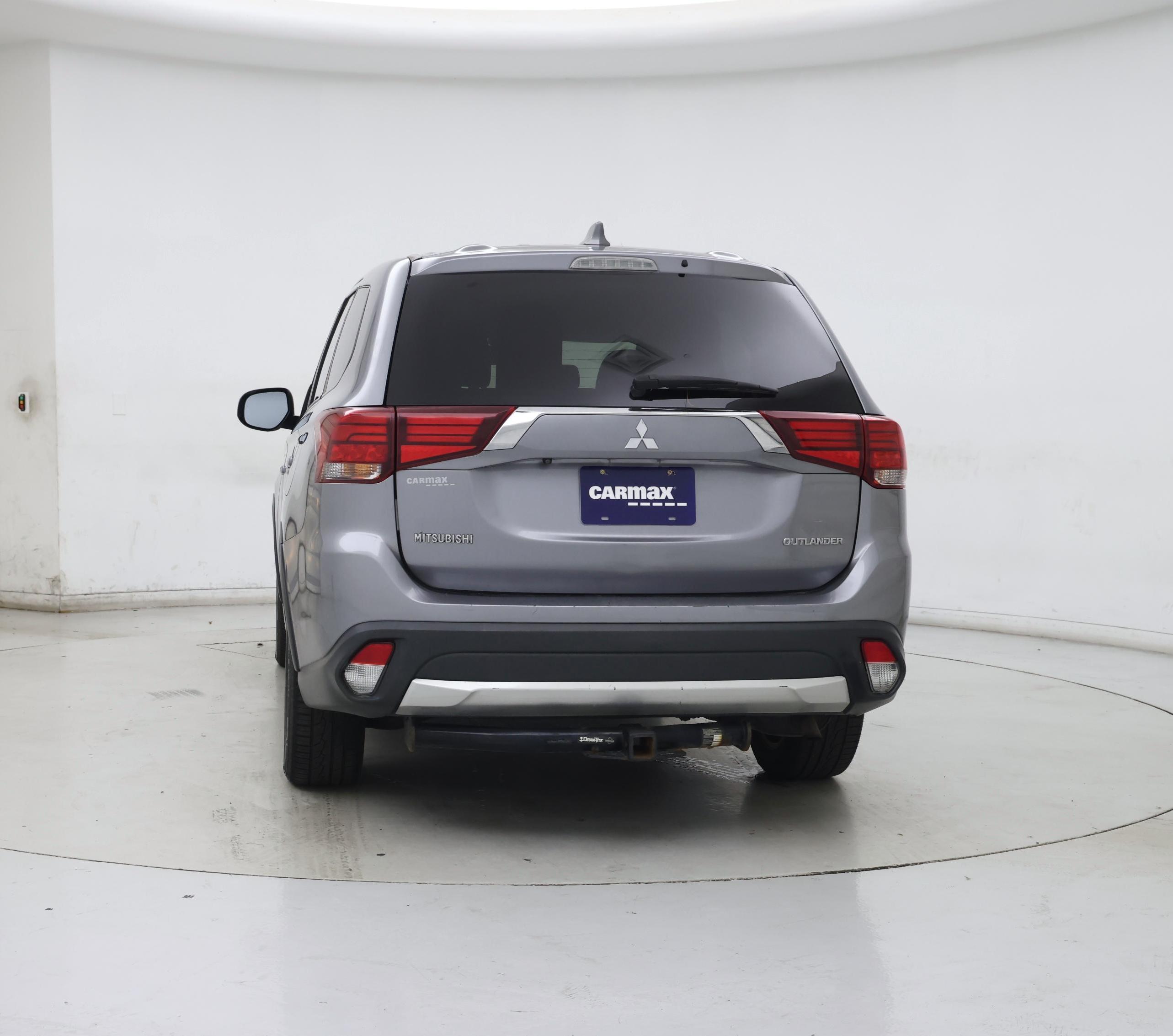 Thumbnail: 2018 Mitsubishi Outlander - 6
