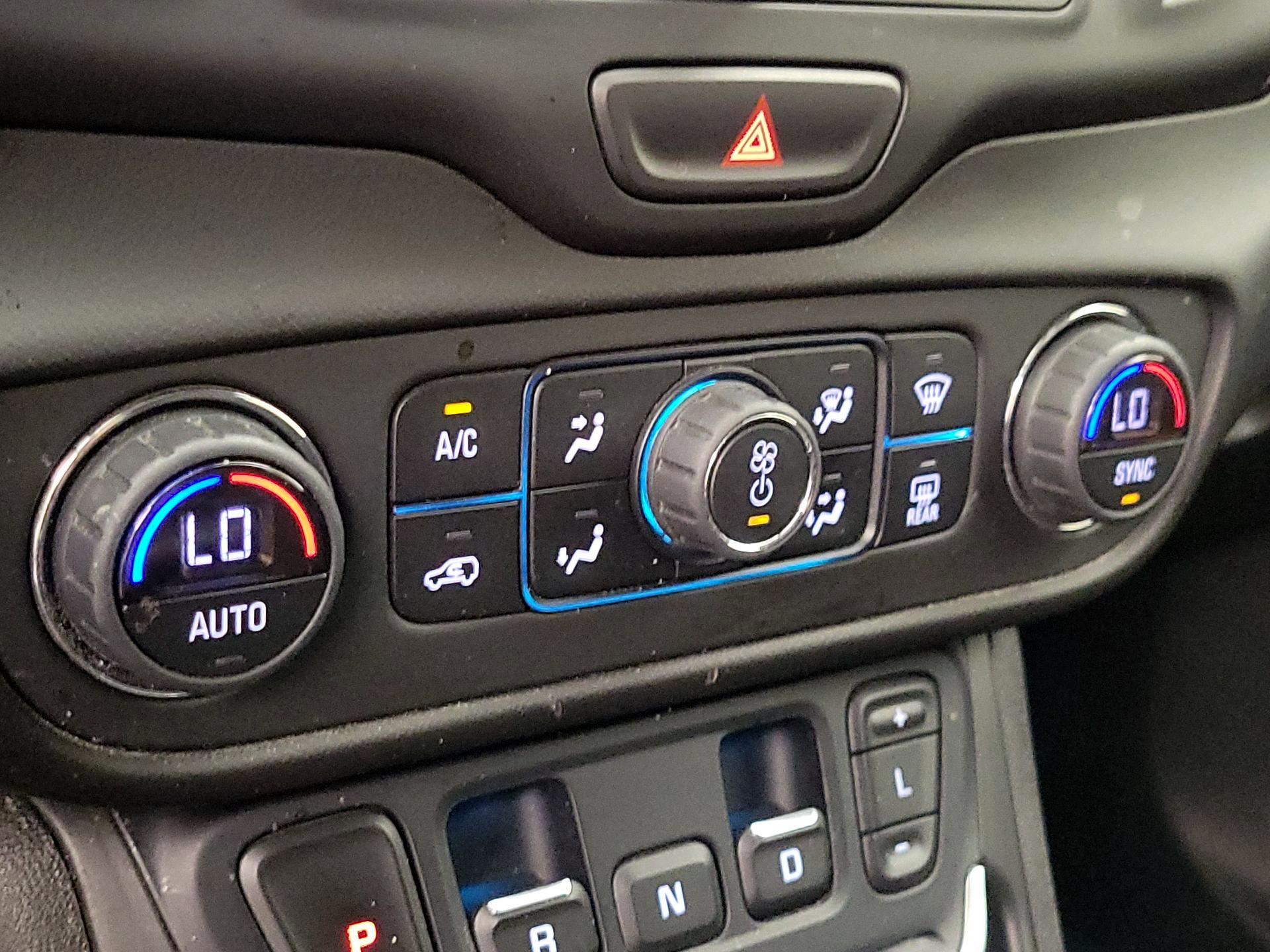 Thumbnail: 2019 GMC Terrain - 16