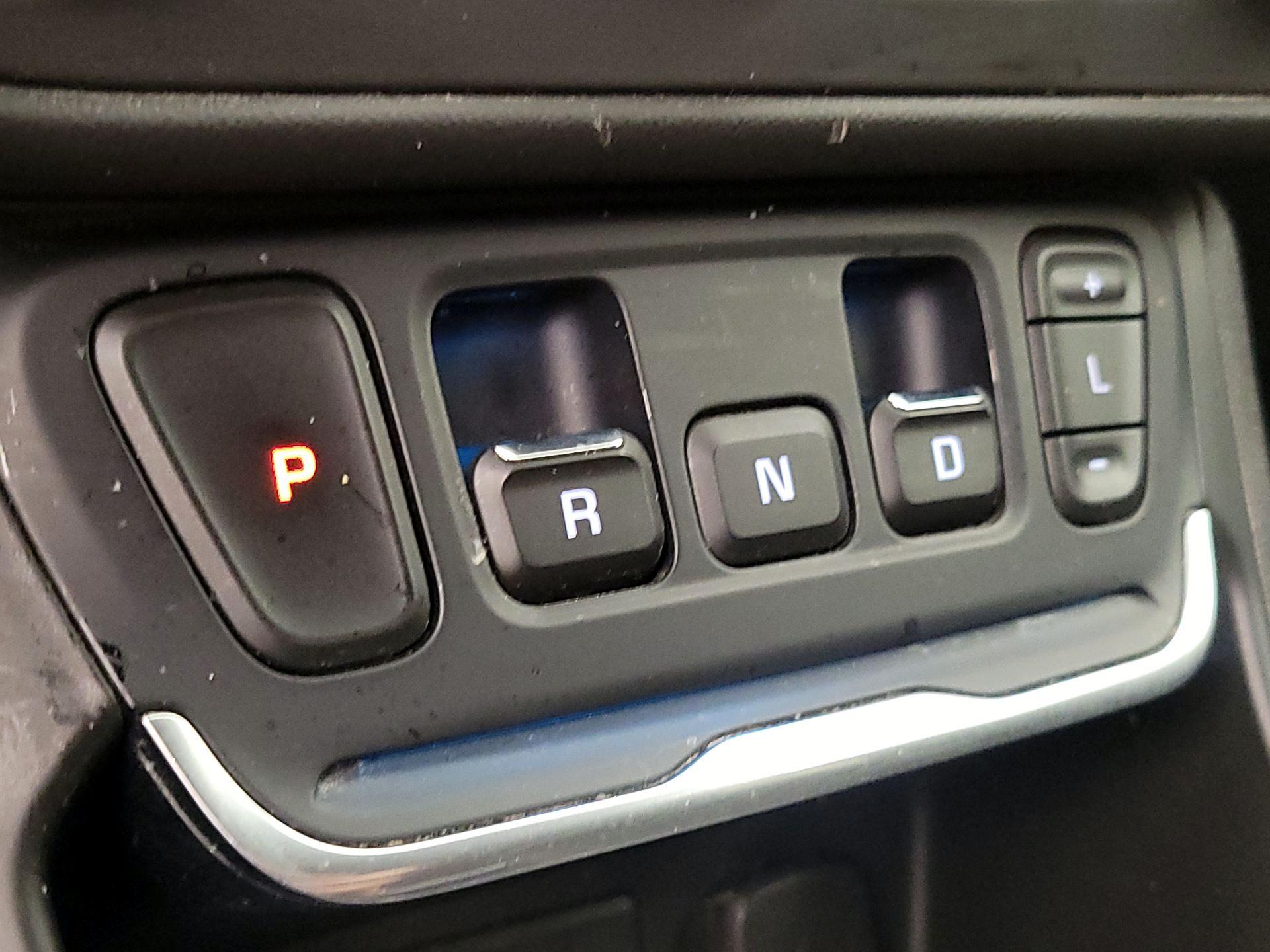 Thumbnail: 2019 GMC Terrain - 17