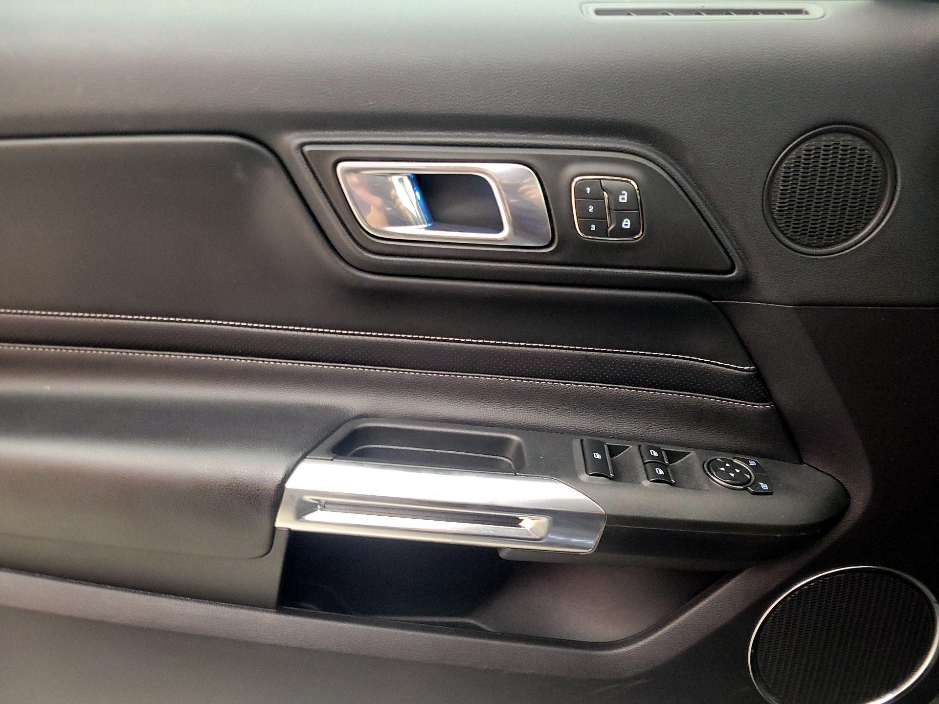 Thumbnail: 2019 Ford Mustang - 12
