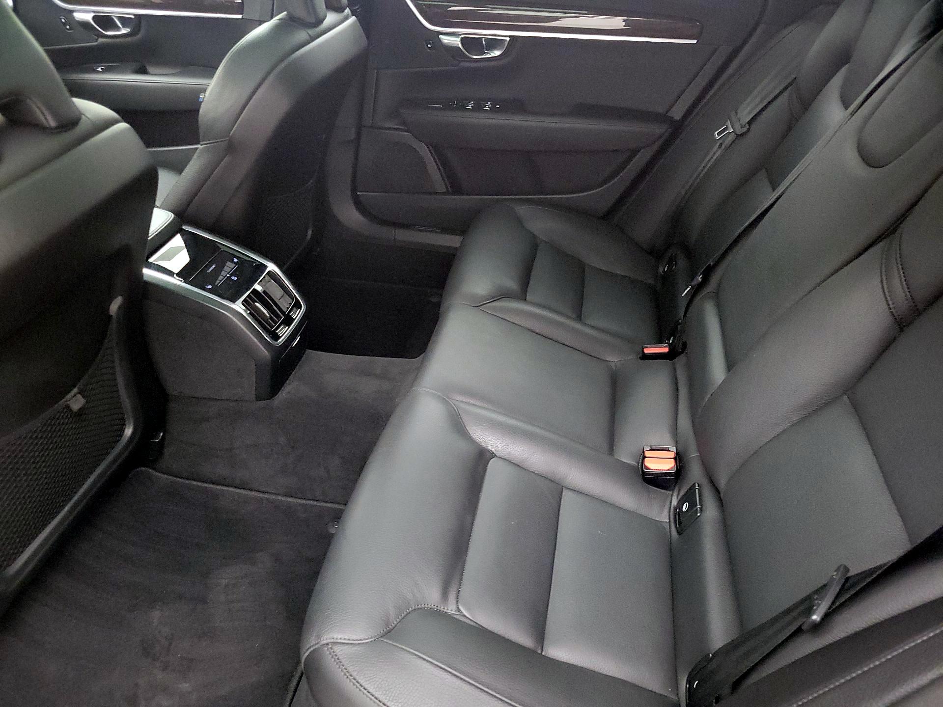 Thumbnail: 2020 Volvo S90 - 20