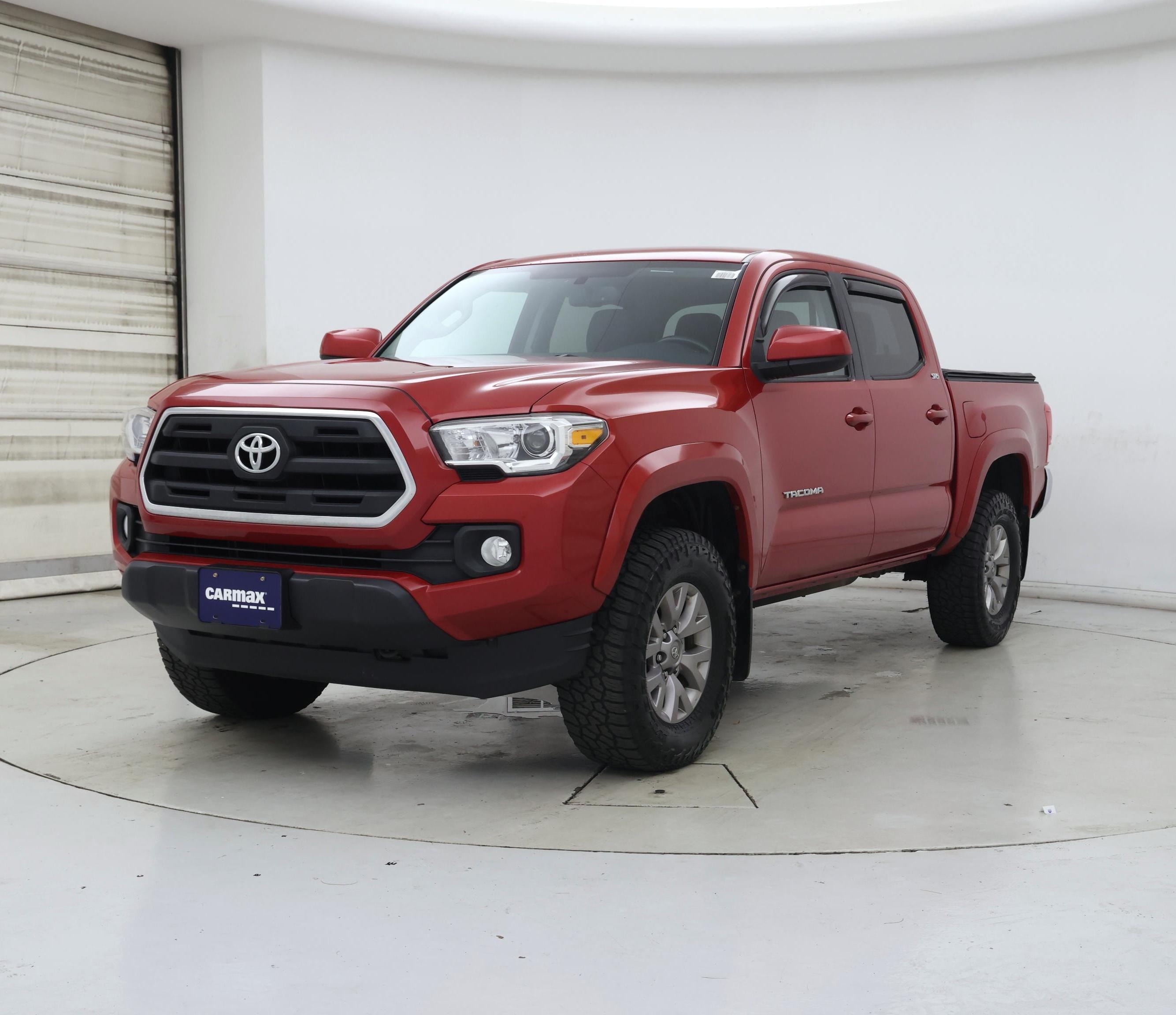Thumbnail: 2016 Toyota Tacoma - 4