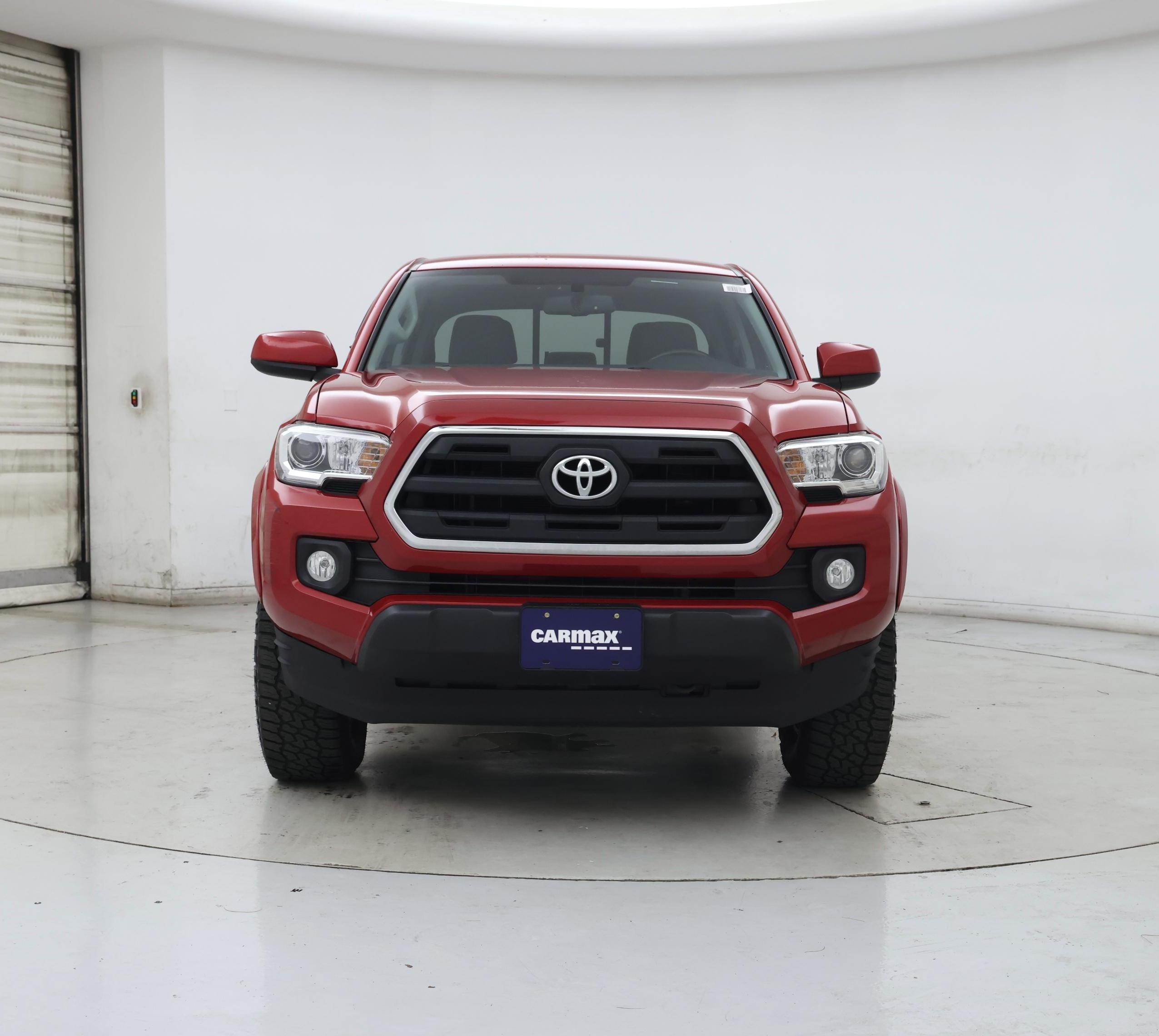 Thumbnail: 2016 Toyota Tacoma - 5