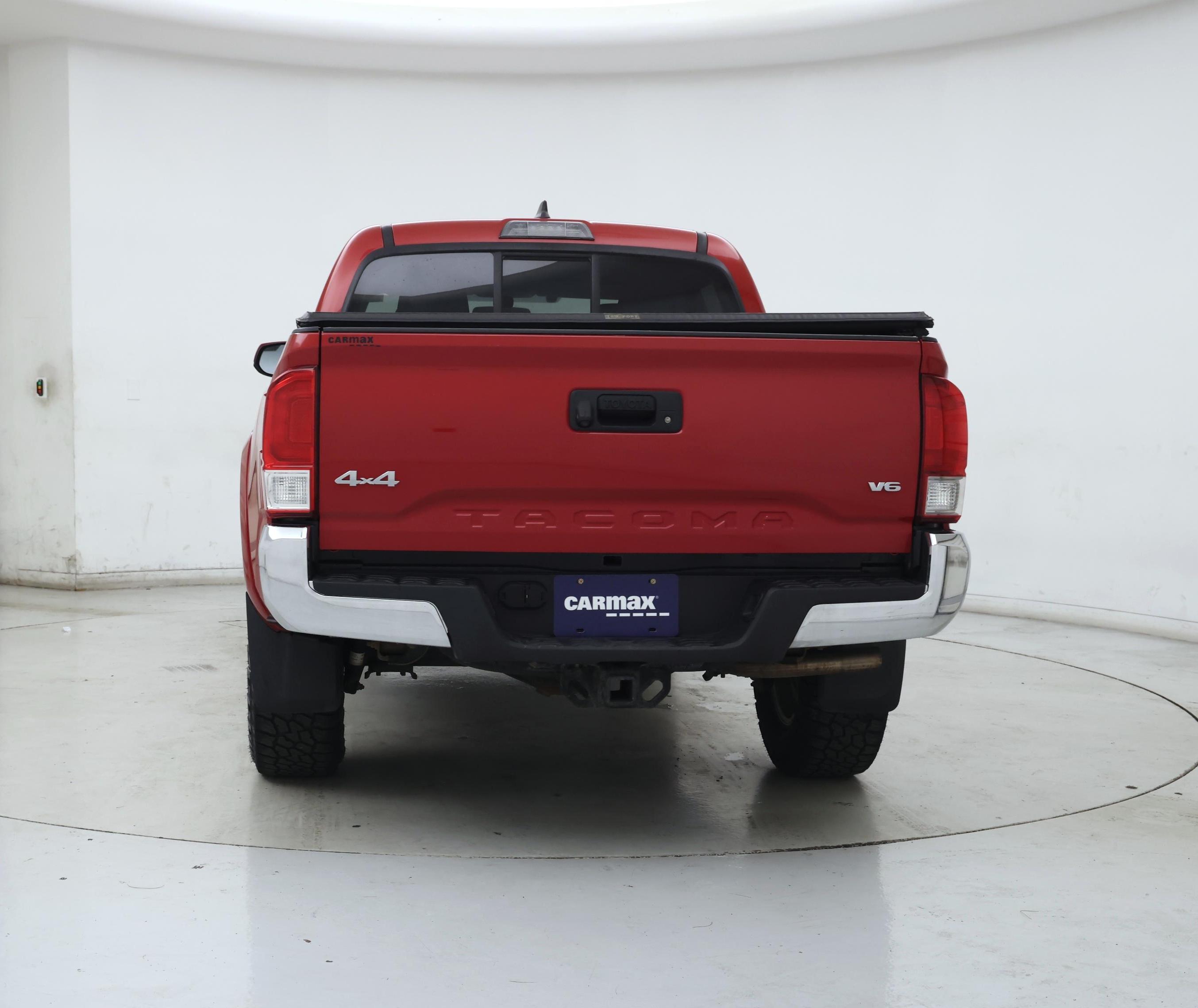 Thumbnail: 2016 Toyota Tacoma - 6