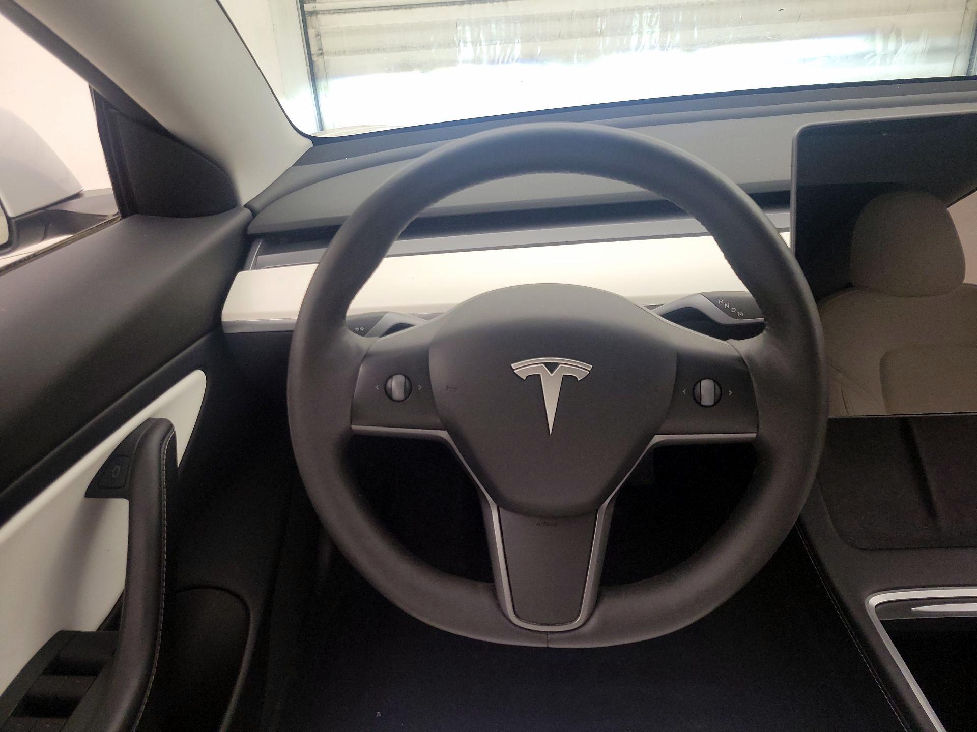 Thumbnail: 2021 Tesla Model 3 - 10