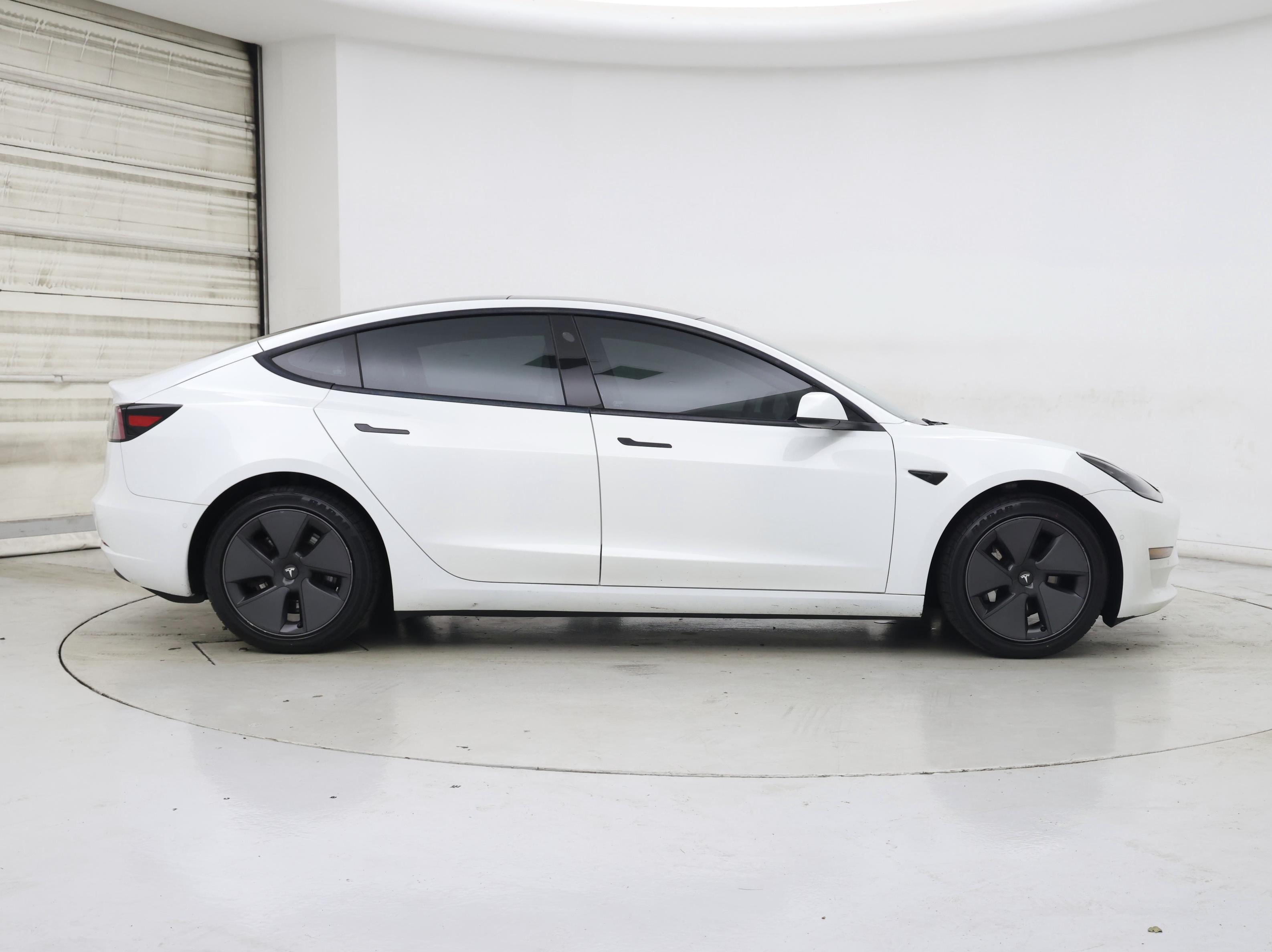 Thumbnail: 2021 Tesla Model 3 - 7