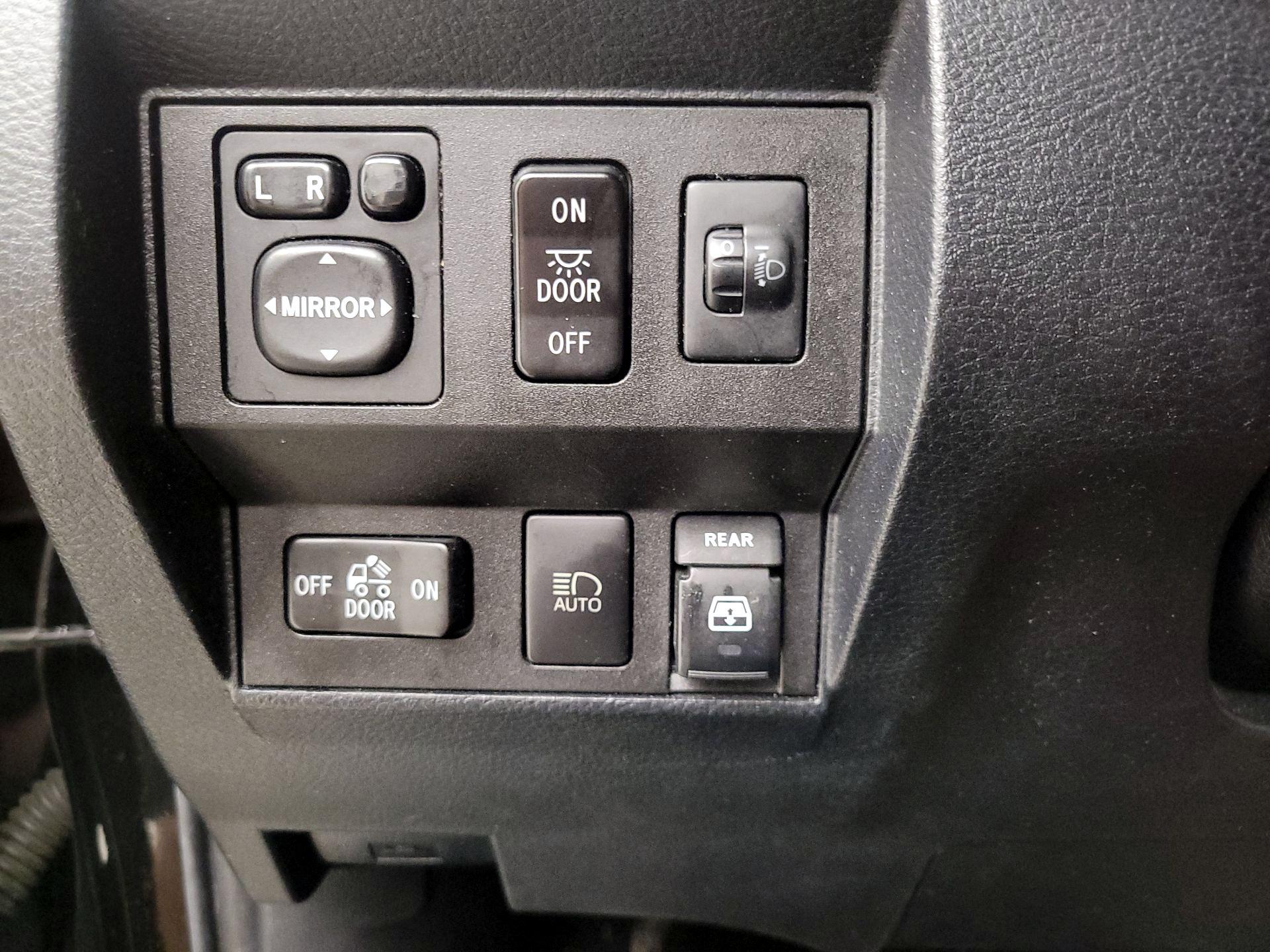 Thumbnail: 2019 Toyota Tundra - 13