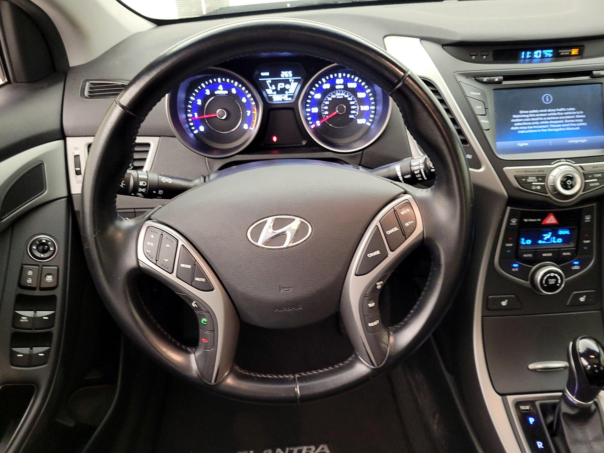 Thumbnail: 2015 Hyundai Elantra - 10