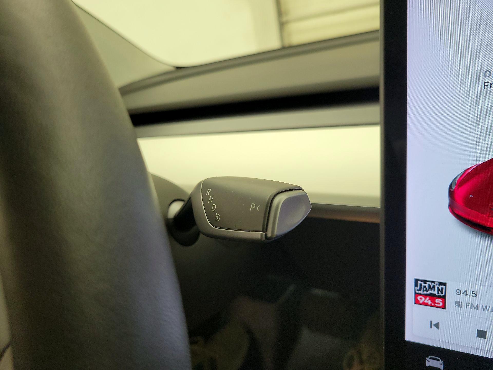 Thumbnail: 2022 Tesla Model 3 - 17
