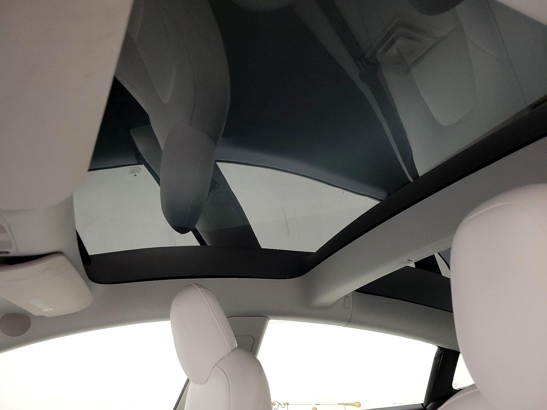 Thumbnail: 2022 Tesla Model 3 - 19