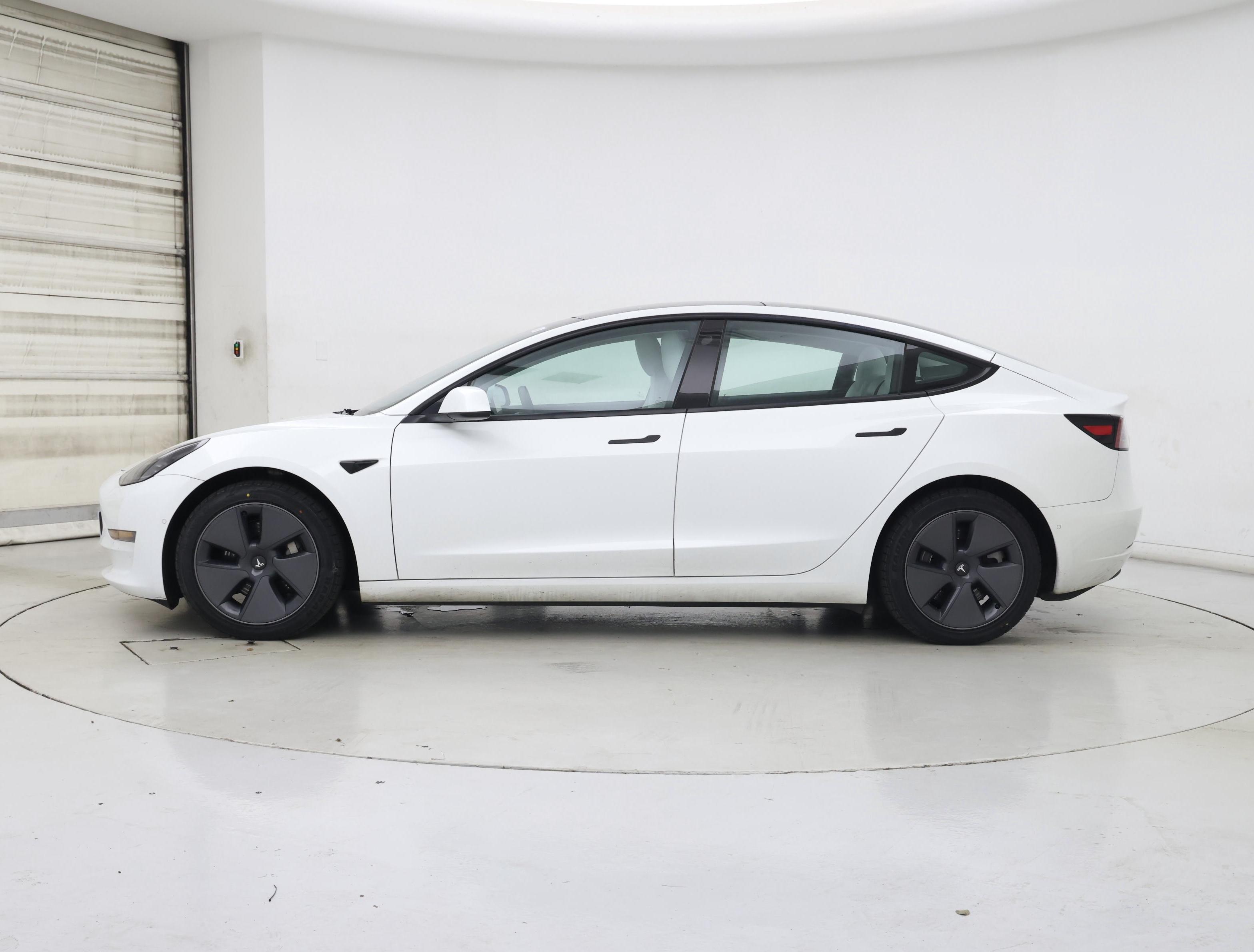 Thumbnail: 2022 Tesla Model 3 - 3
