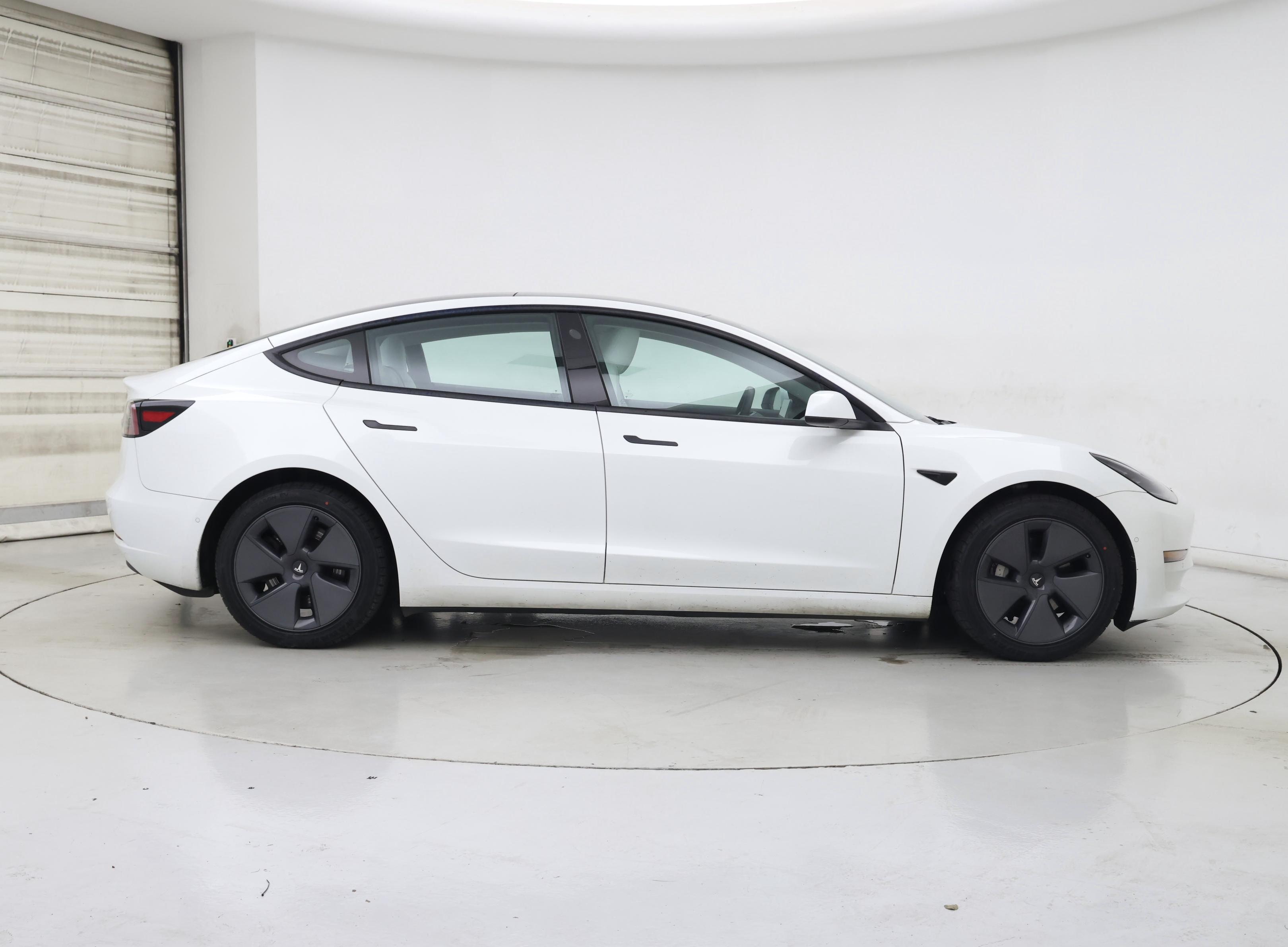 Thumbnail: 2022 Tesla Model 3 - 7
