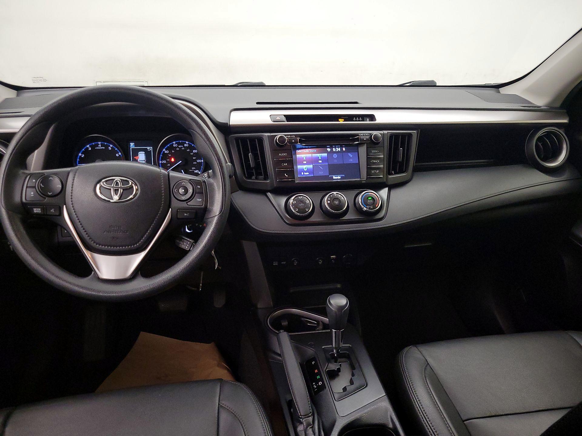 Thumbnail: 2017 Toyota RAV4 - 9