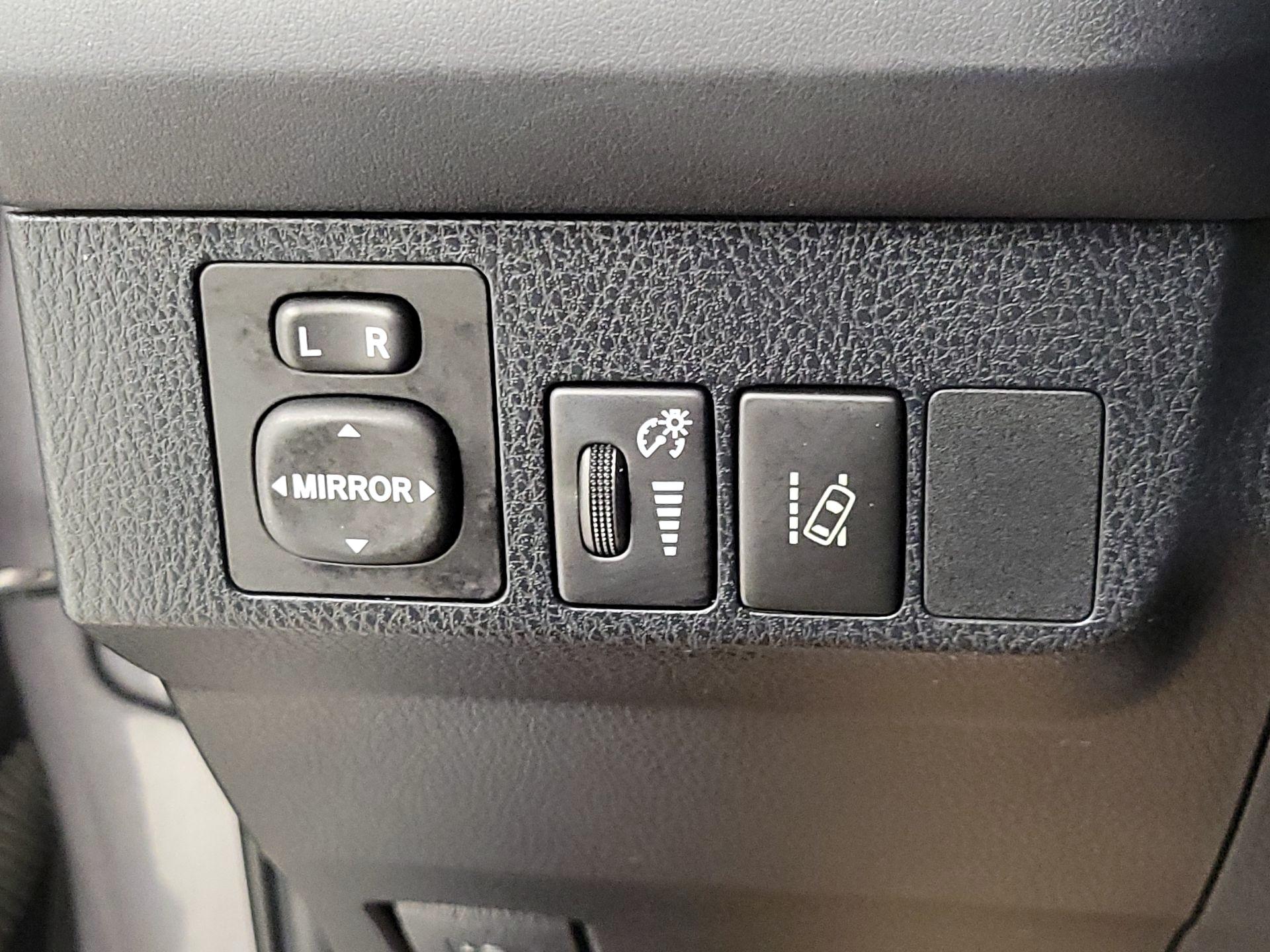 Thumbnail: 2017 Toyota RAV4 - 13