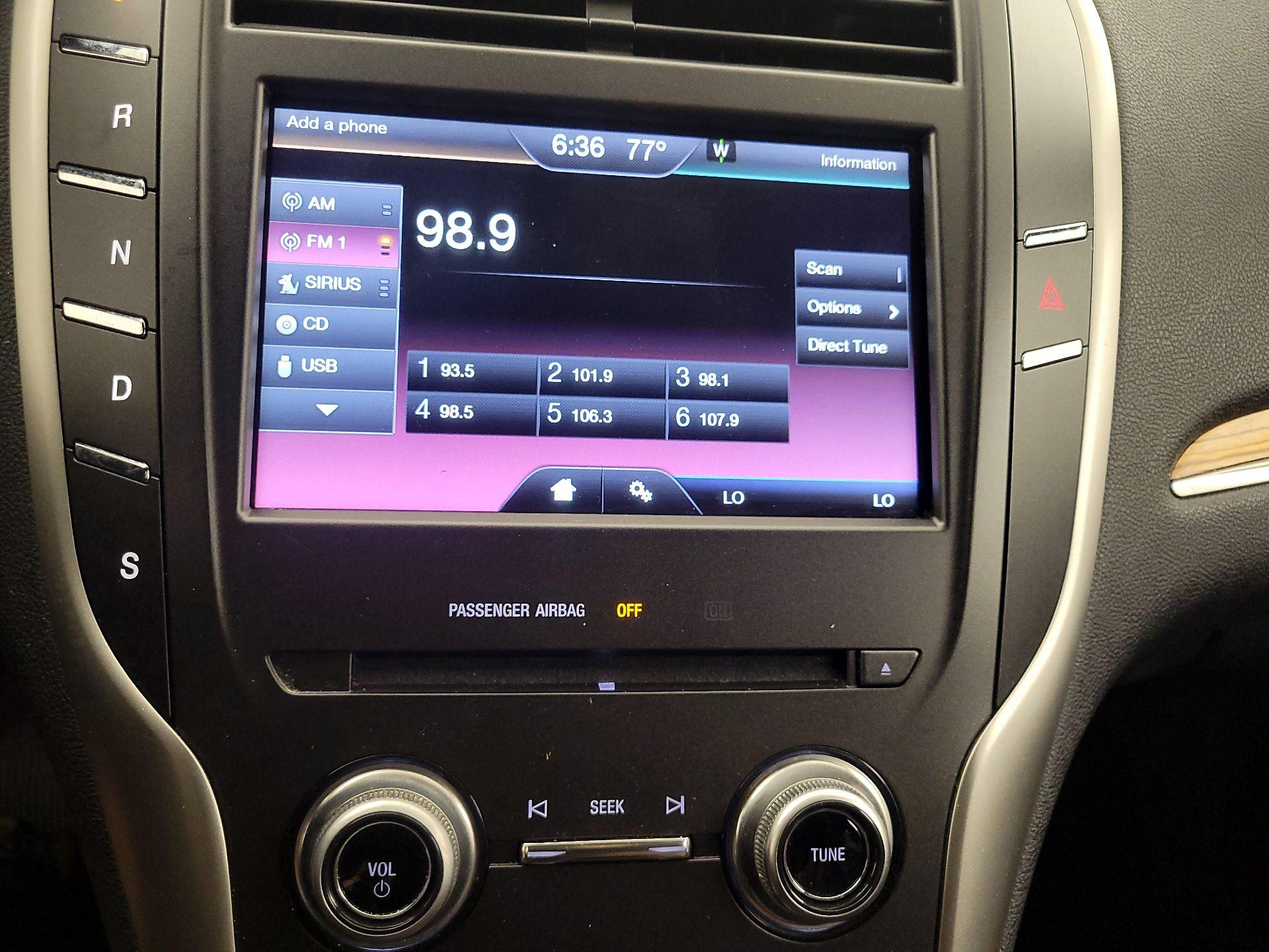 Thumbnail: 2015 Lincoln MKC - 13