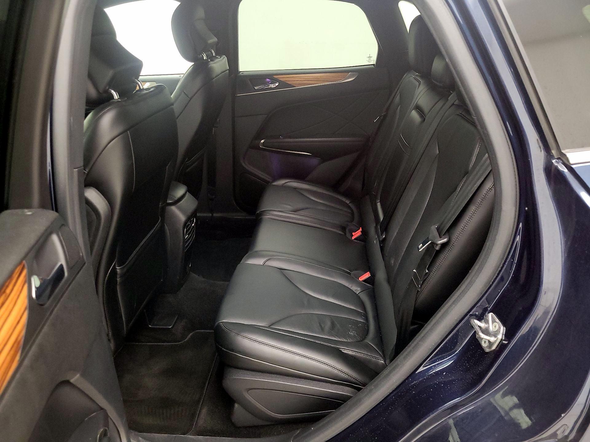 Thumbnail: 2015 Lincoln MKC - 17