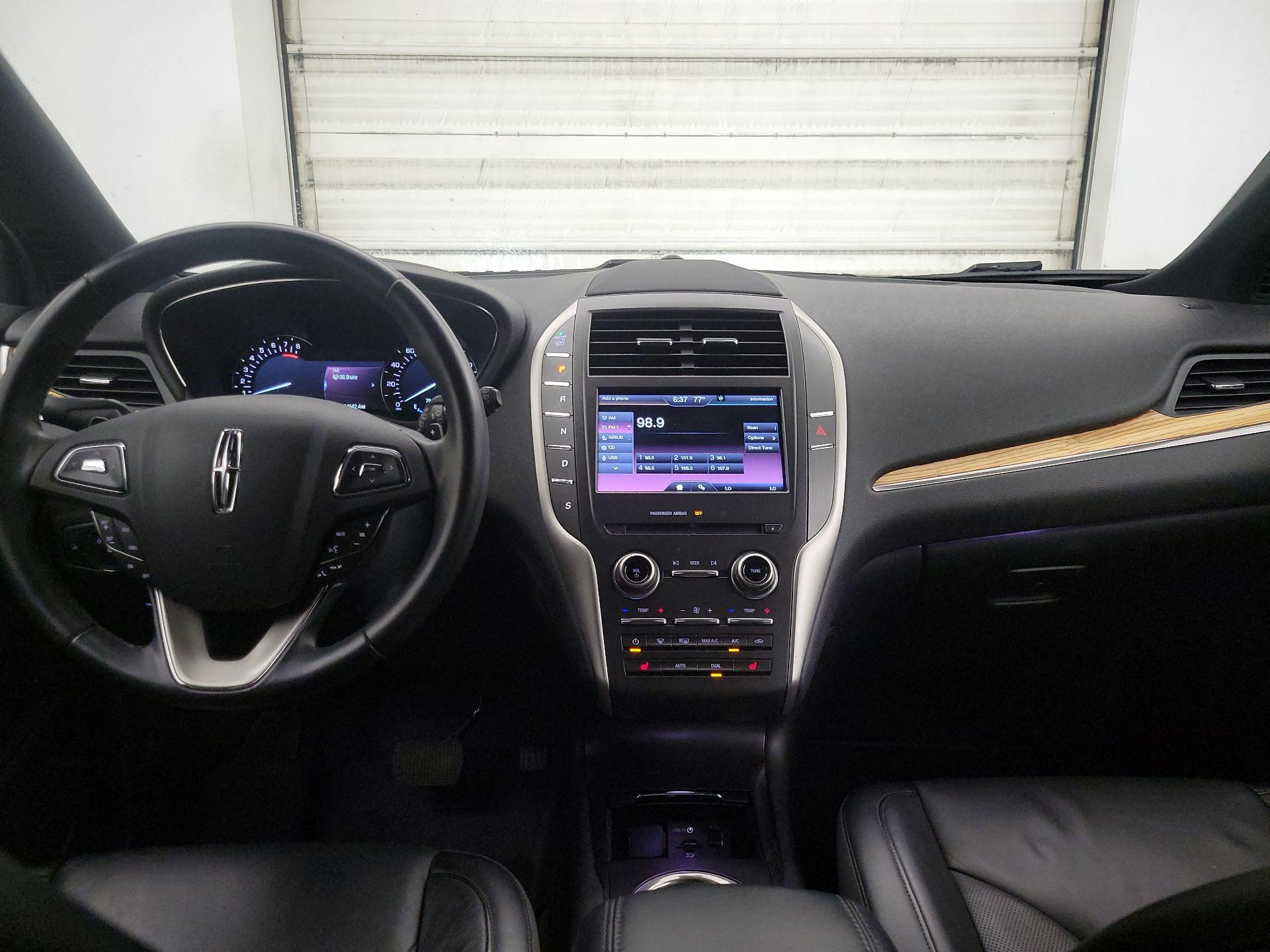 Thumbnail: 2015 Lincoln MKC - 8