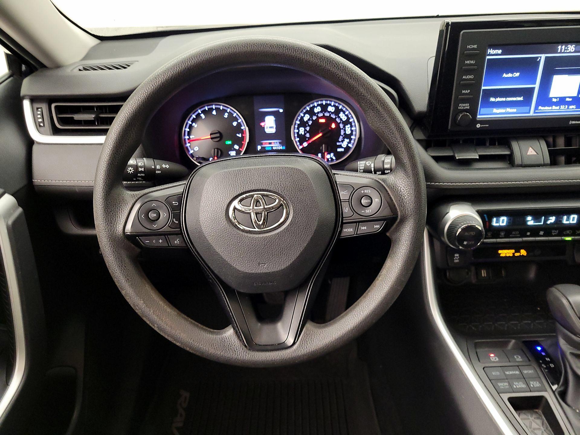 Thumbnail: 2020 Toyota RAV4 - 10