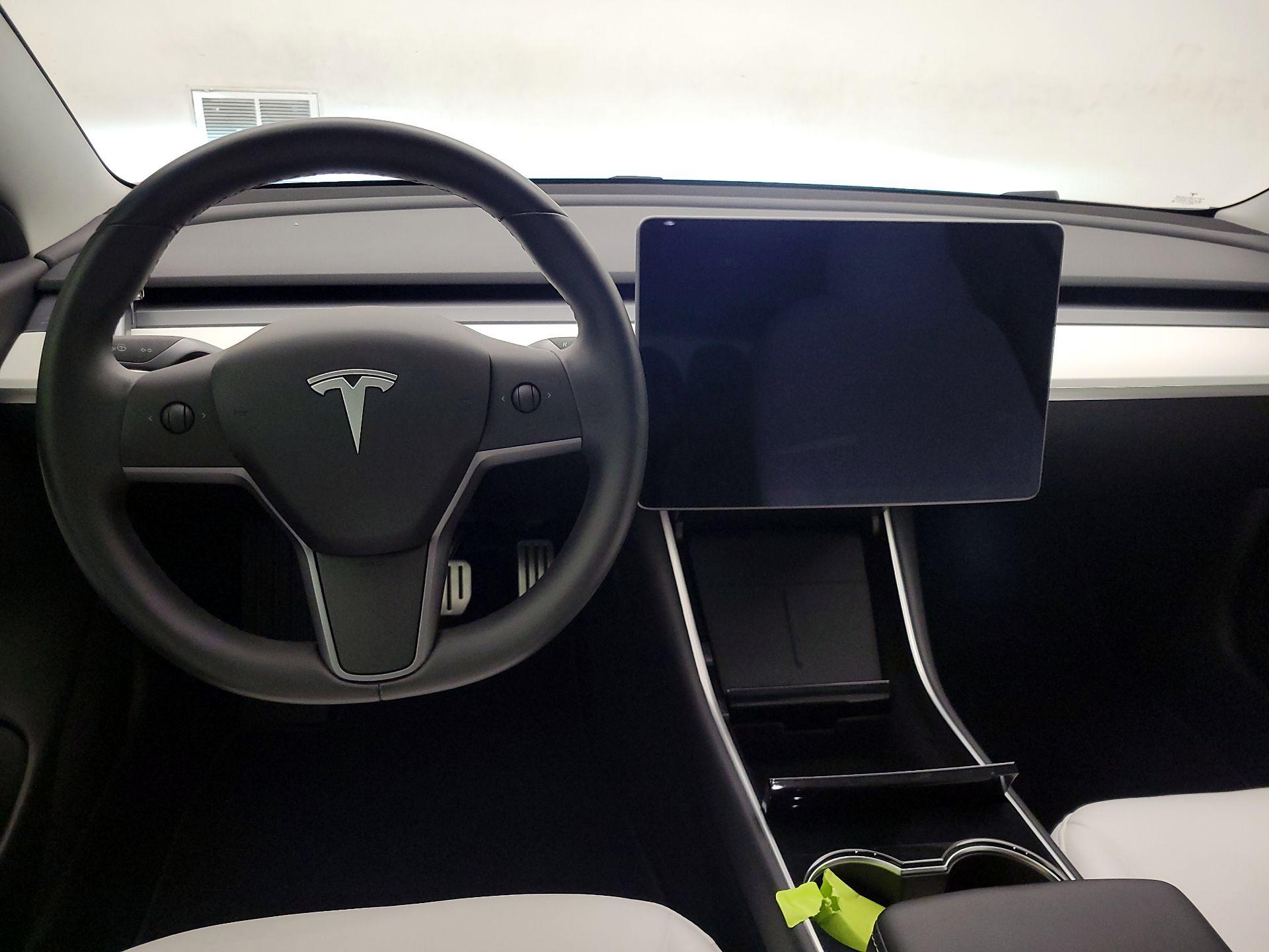 Thumbnail: 2019 Tesla Model 3 - 10