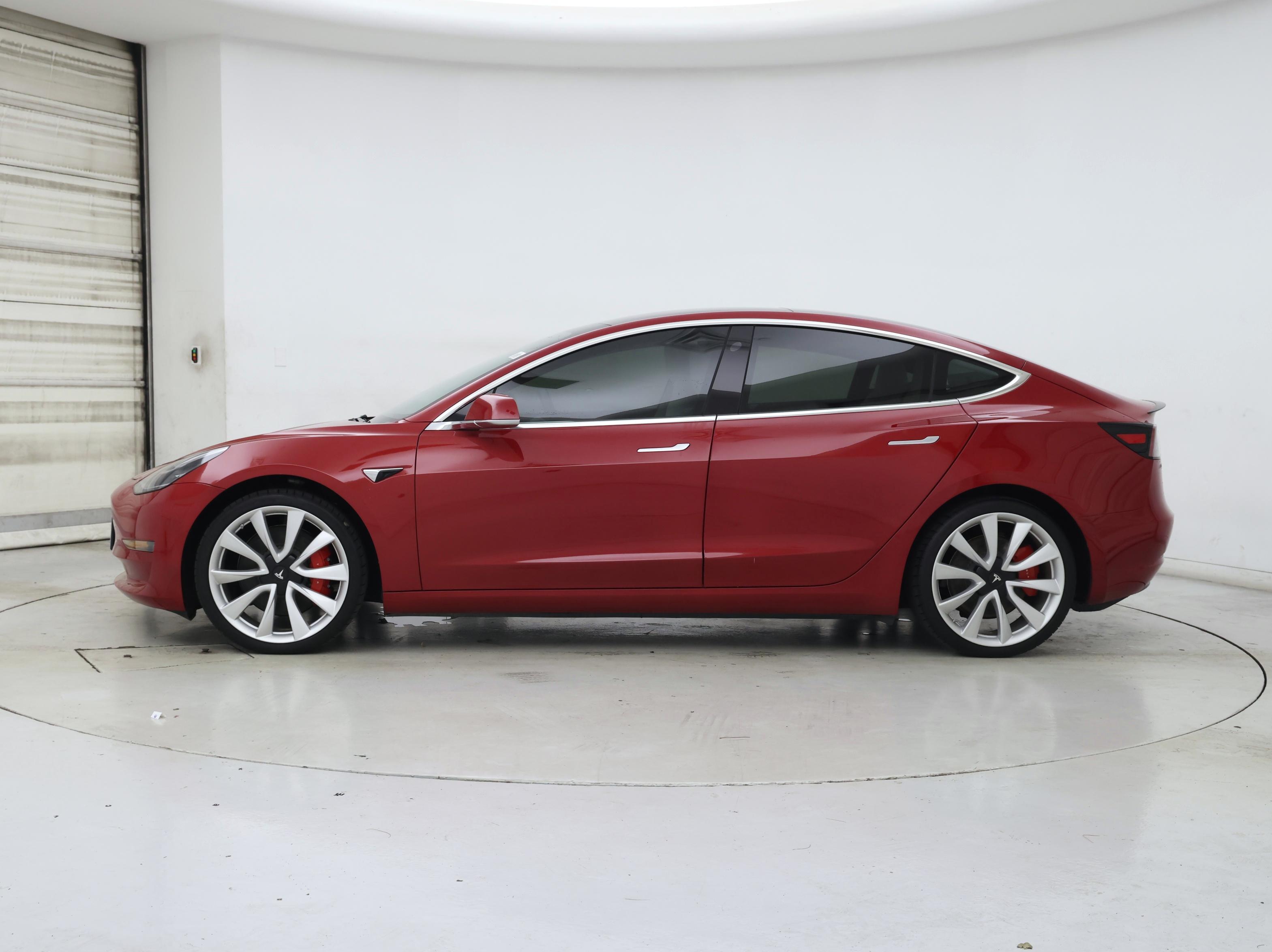 Thumbnail: 2019 Tesla Model 3 - 3