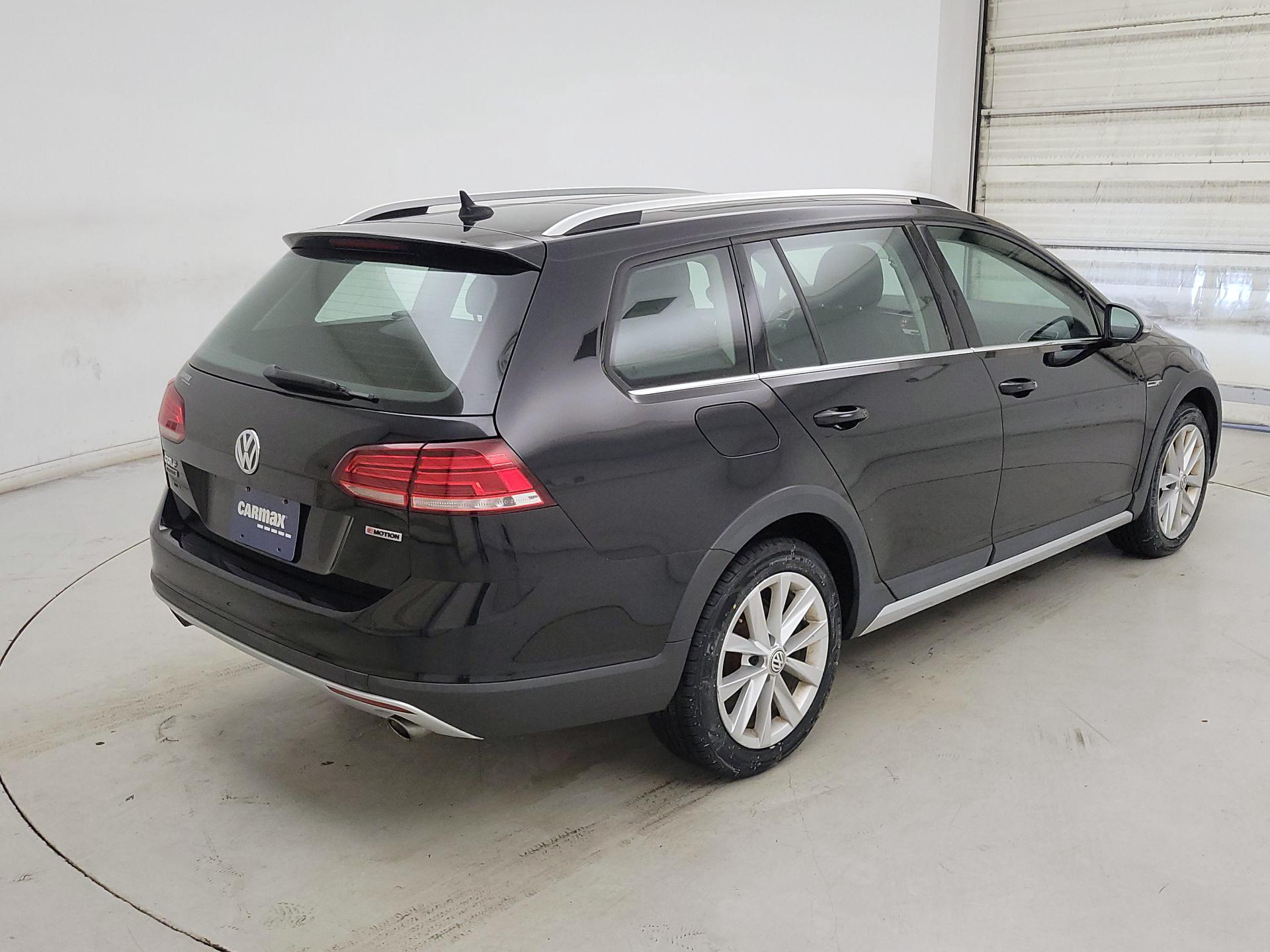 Thumbnail: 2019 Volkswagen Golf - 5