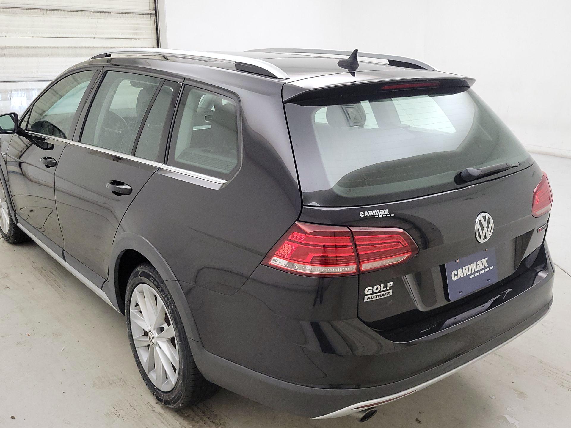 Thumbnail: 2019 Volkswagen Golf - 7