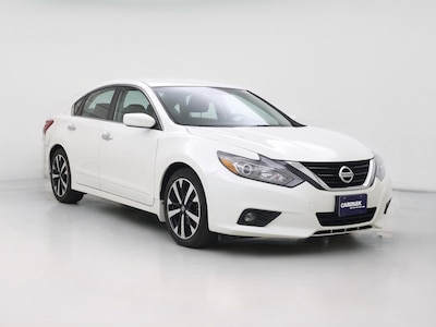 White 2018 Nissan Altima SR