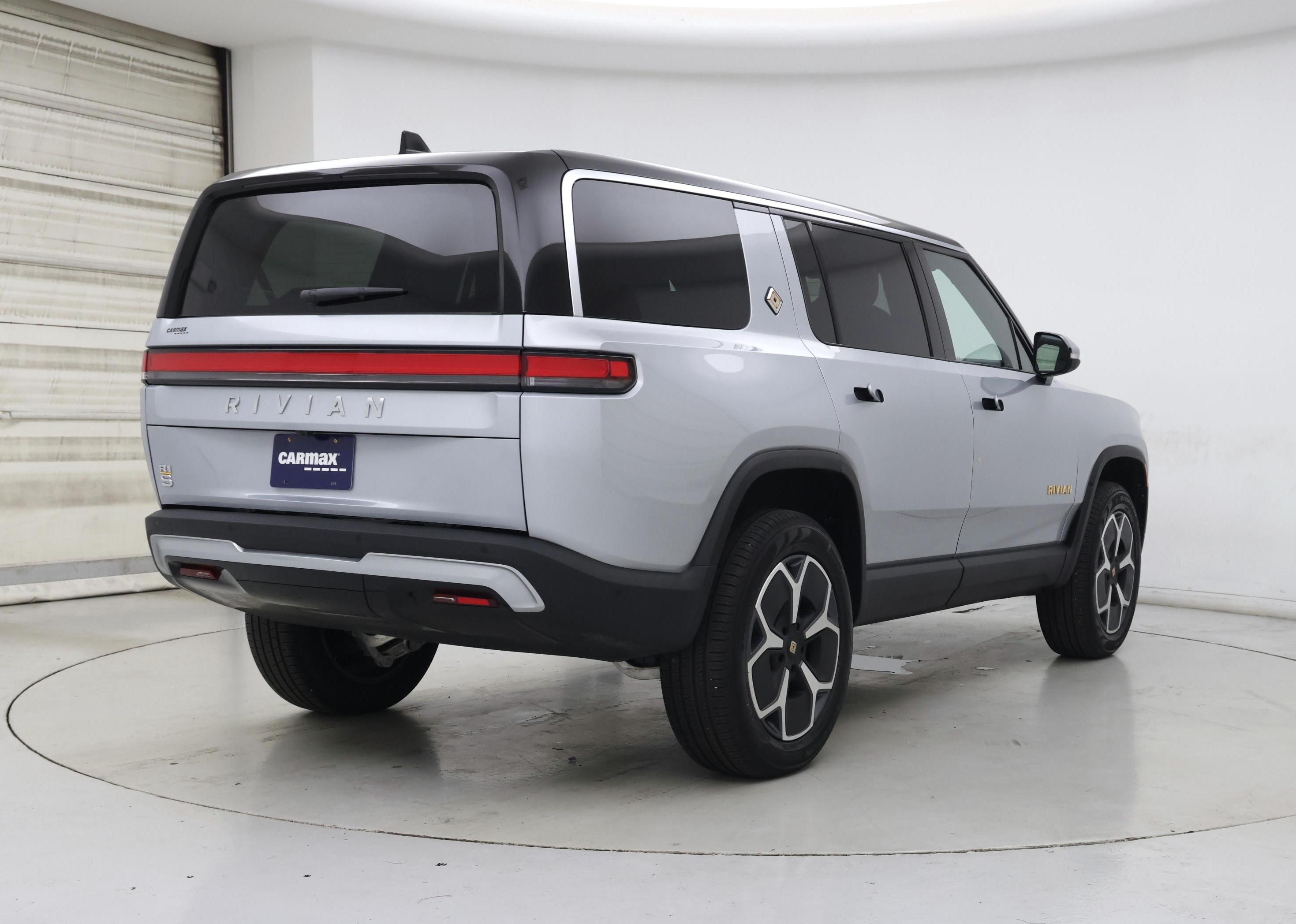 Thumbnail: 2024 Rivian R1S - 8