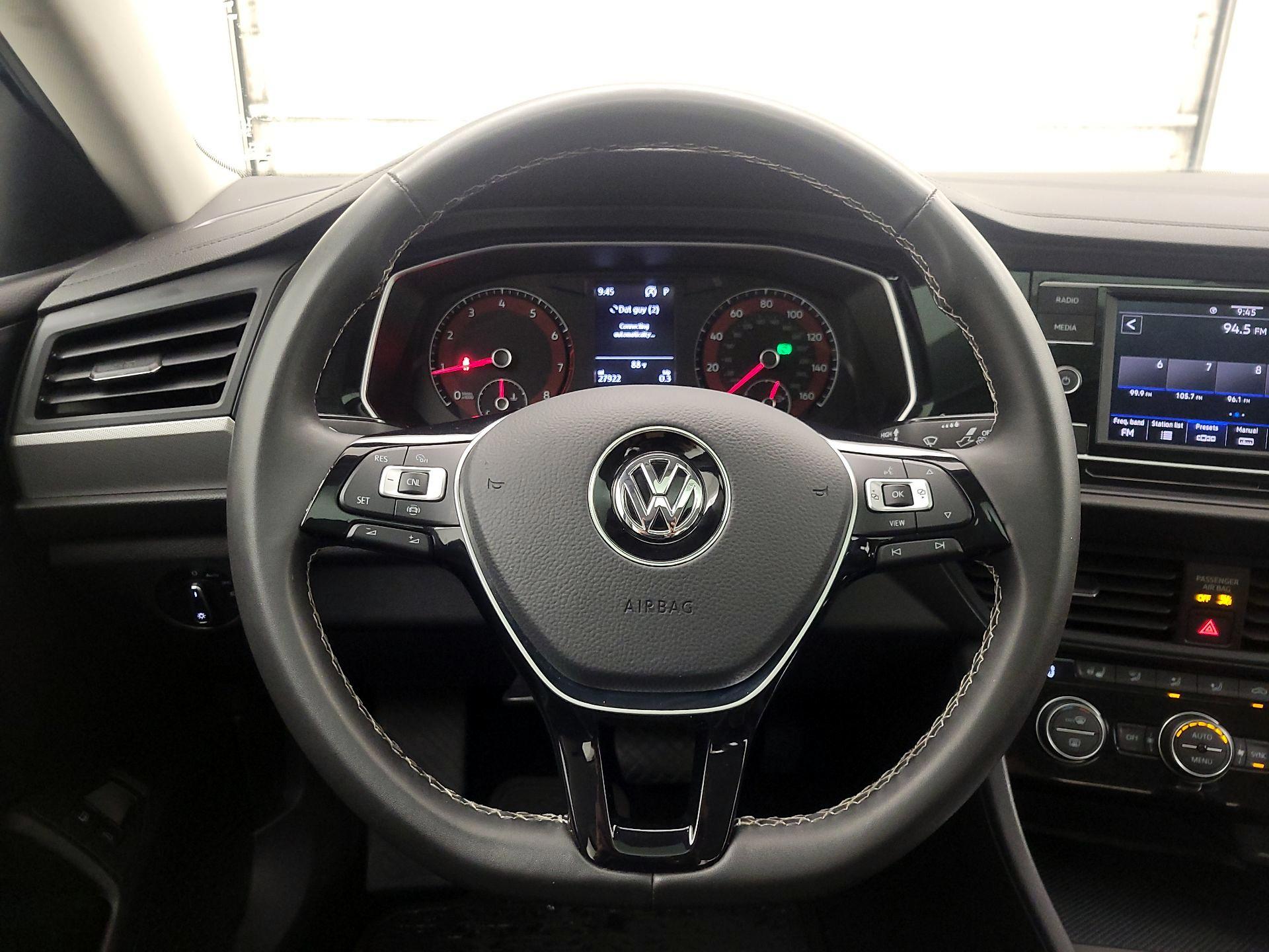 Thumbnail: 2021 Volkswagen Jetta - 10