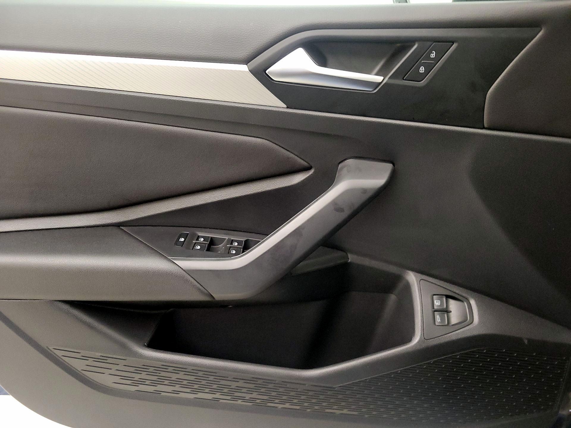 Thumbnail: 2021 Volkswagen Jetta - 12