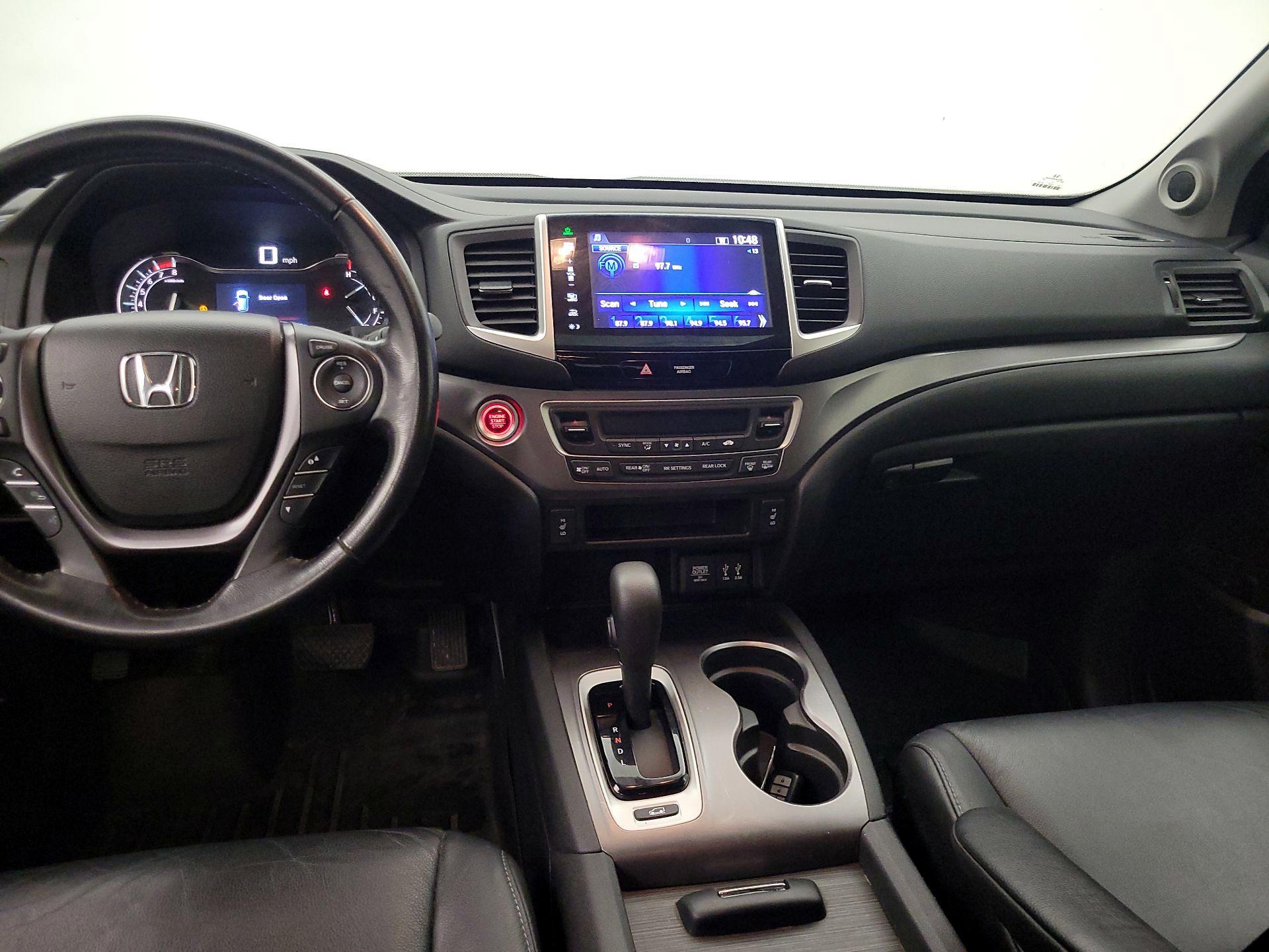 Thumbnail: 2016 Honda Pilot - 9