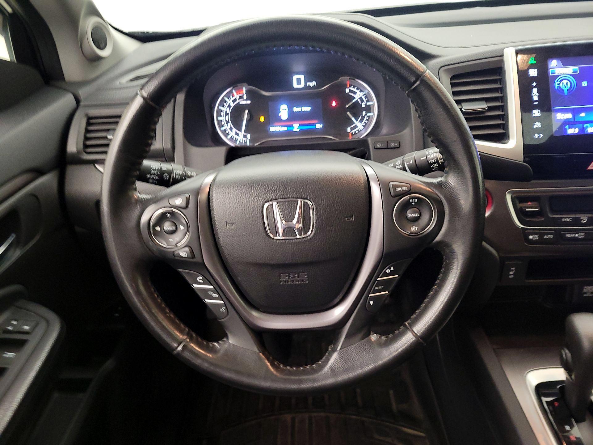 Thumbnail: 2016 Honda Pilot - 10