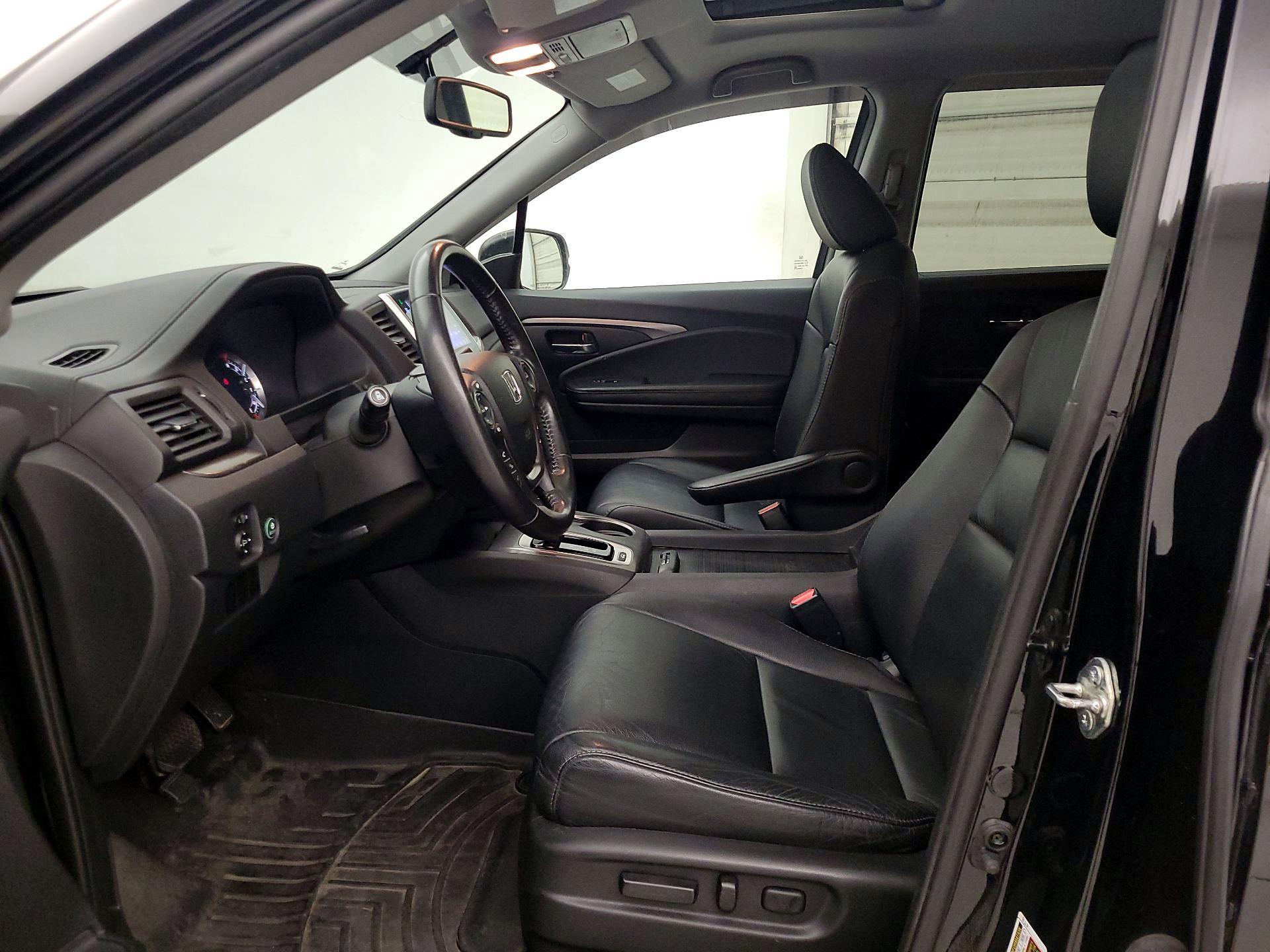 Thumbnail: 2016 Honda Pilot - 11