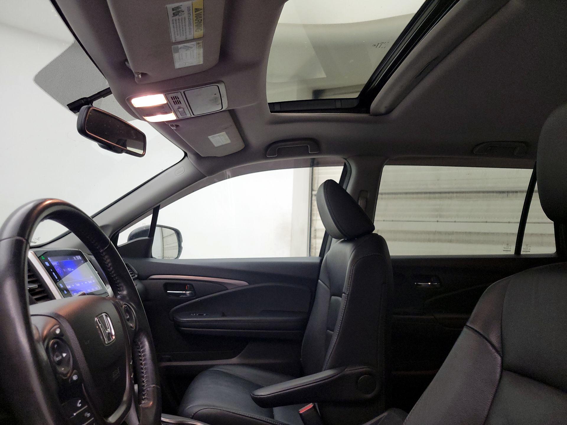 Thumbnail: 2016 Honda Pilot - 19
